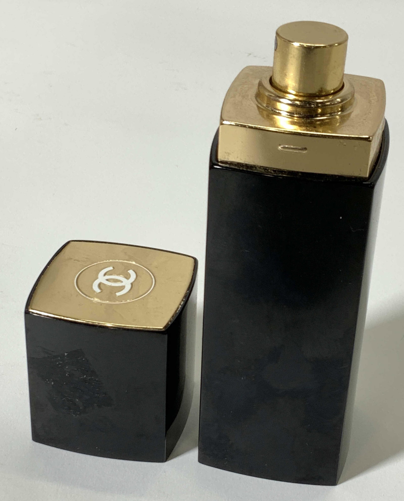 CHANEL No 5 Eau de Parfum, France (1 of 4)