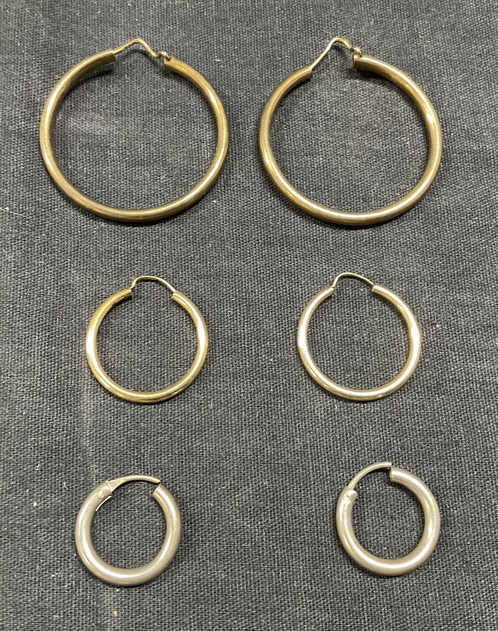 Lot 3 Gold and Silver Toned Hoop Earrings (1 of 6)