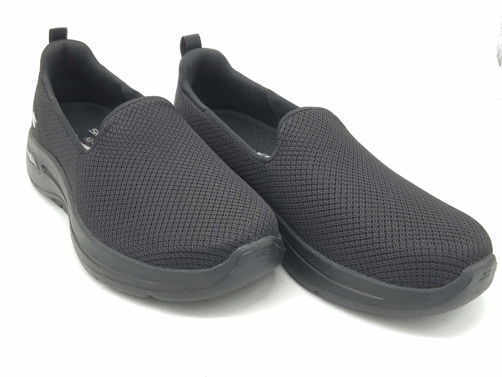SKETCHERS Air Cooled Arch Fit Size 7 Sneakers: Black SKETCHERS Air Cooled Arch Fit Size 7 Sneakers. Evidence of mild wear consistent with use. Shoes, sneakers,wearables, ladies shoes, fashionware, fashionista, fashion, accessories, footwear, casua