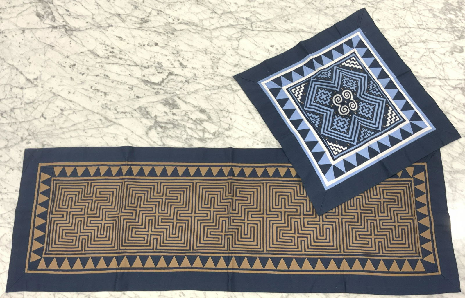 Blue Textile Table Runner & Place Setting (1 of 4)