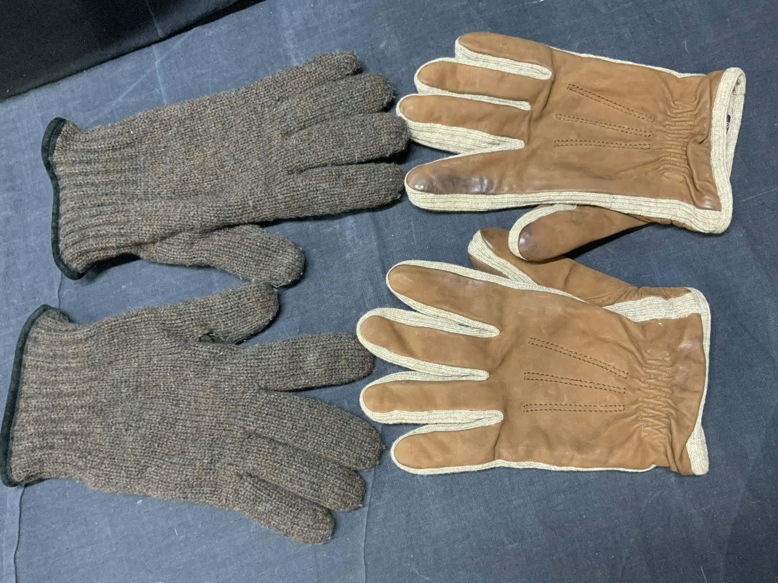 BARNEYS & BERGDORF Pairs of Winter Gloves, Italy (1 of 5)