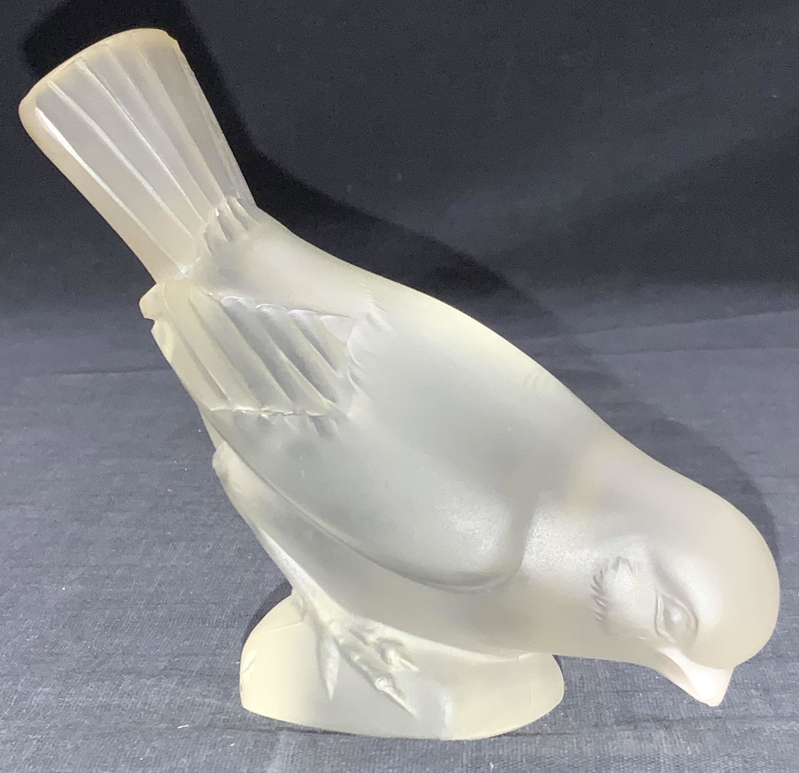 LALIQUE Signed Crystal Bird Paperweight (1 of 10)