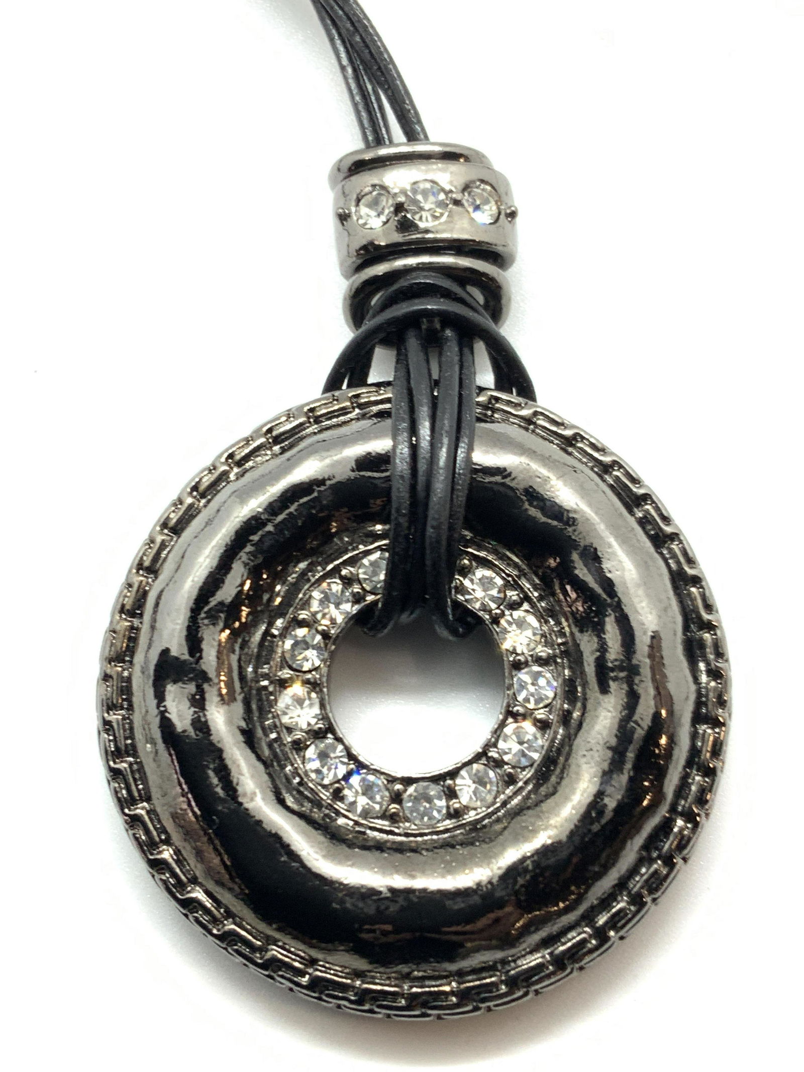 CHICOS Signed Hammered Metal Pendant Necklace (1 of 4)