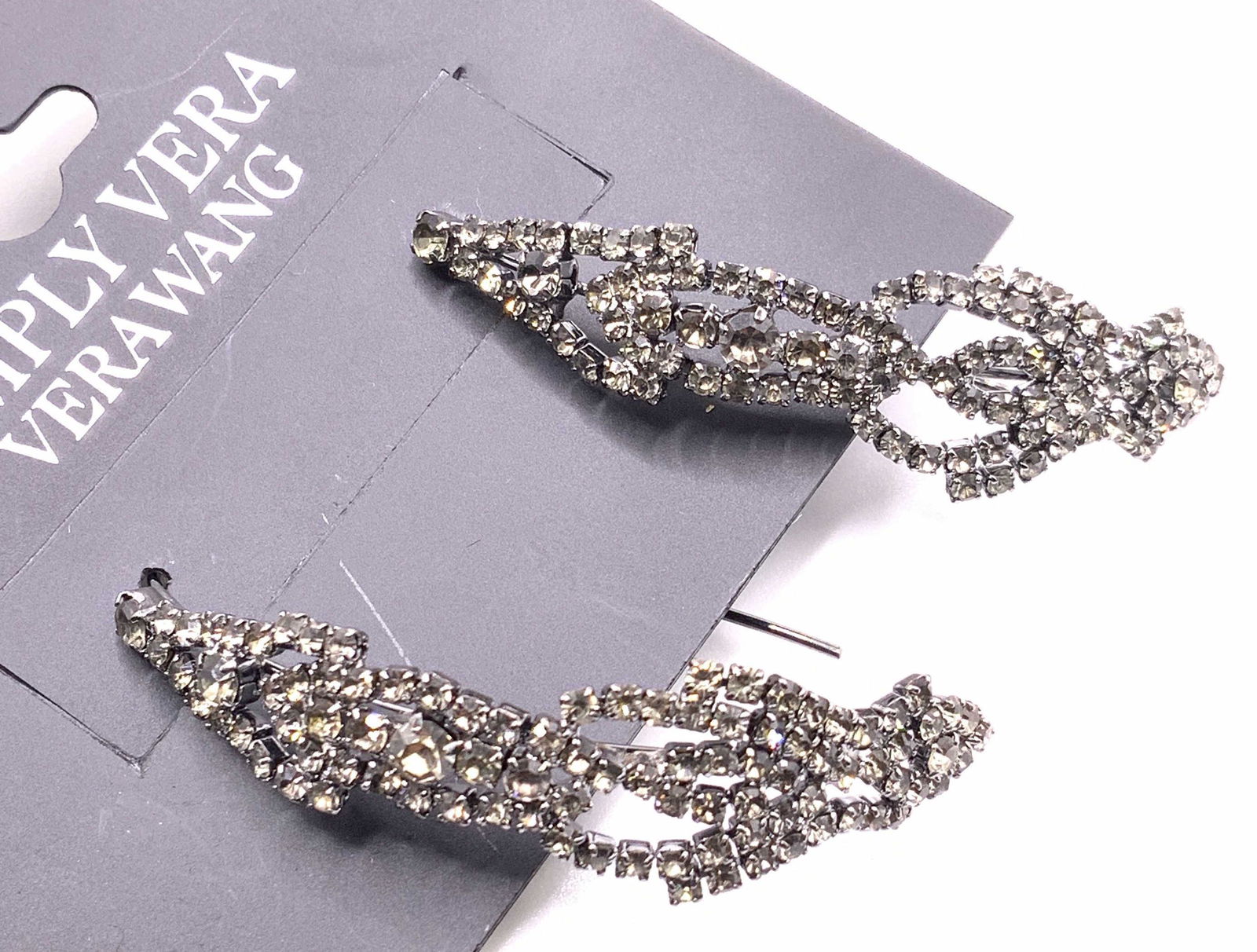 VERA WANG Dangling Crystal Earrings NWT (1 of 5)