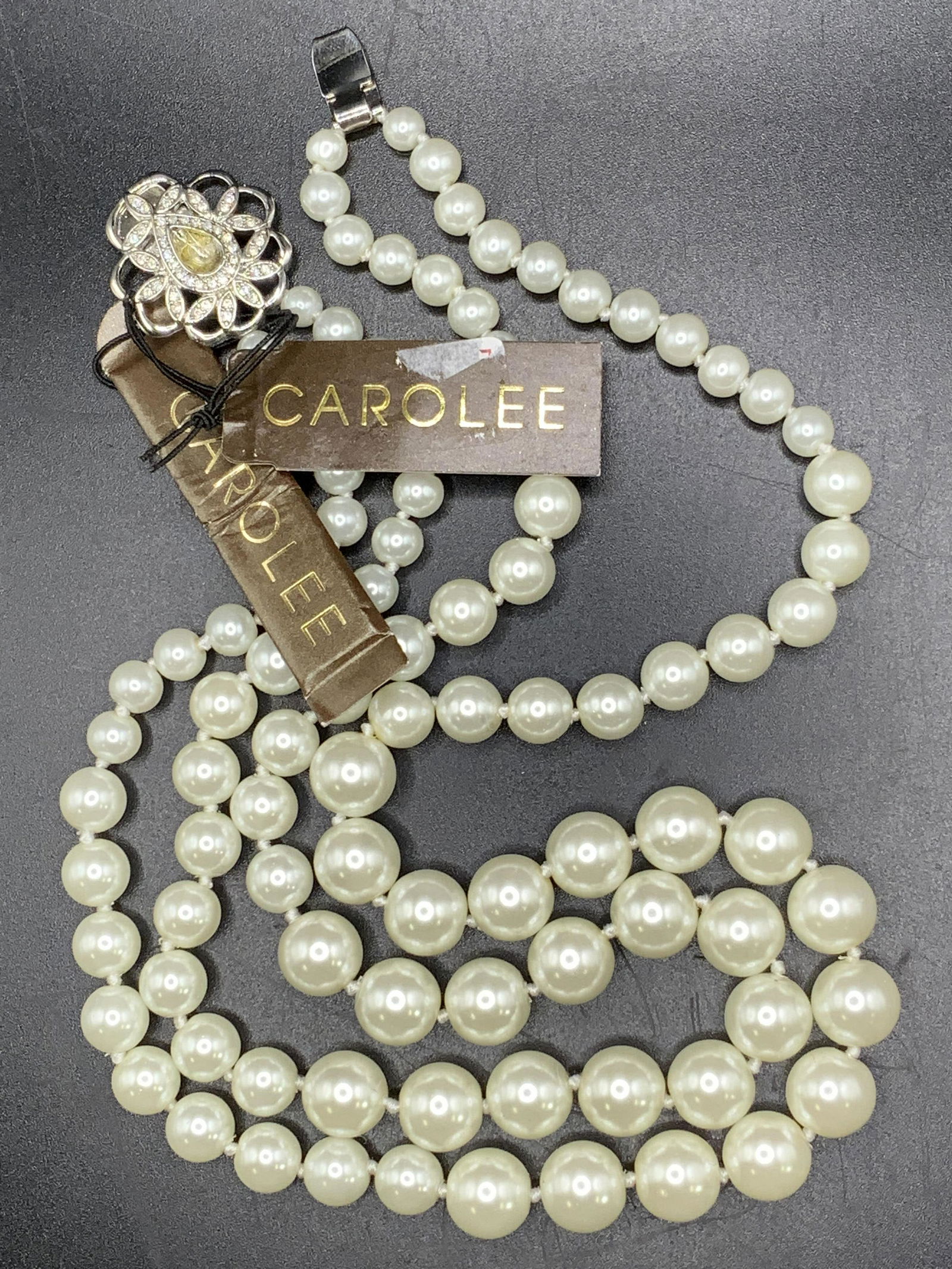 CAROLEE Double Strand Pearlescent Necklace NWT (1 of 6)