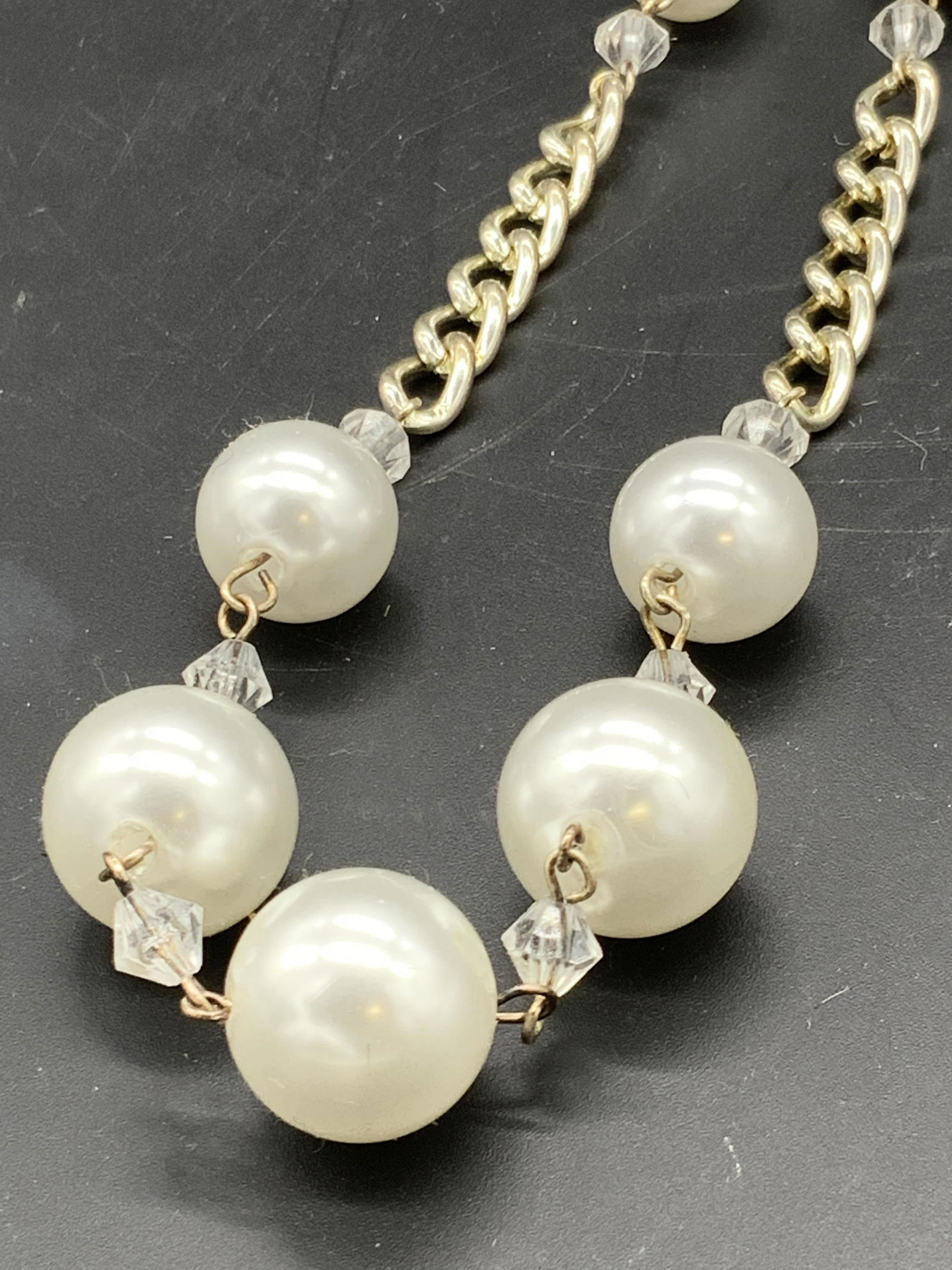 ROBERT ROSE NWT Pearlescent Beaded Necklace (1 of 10)