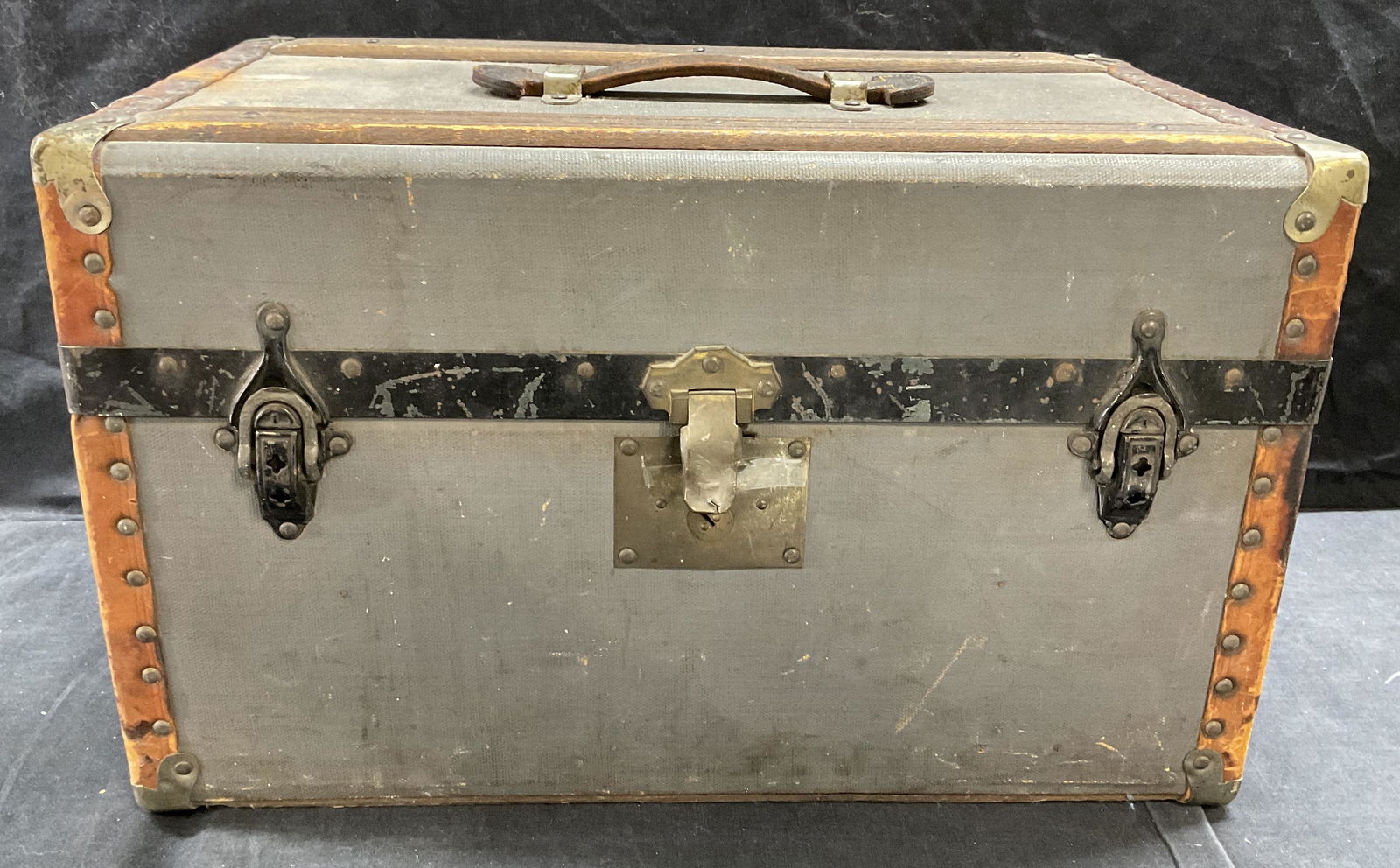 Vintage MC LILLEY & CO Leather & Wood Travel Trunk (1 of 8)