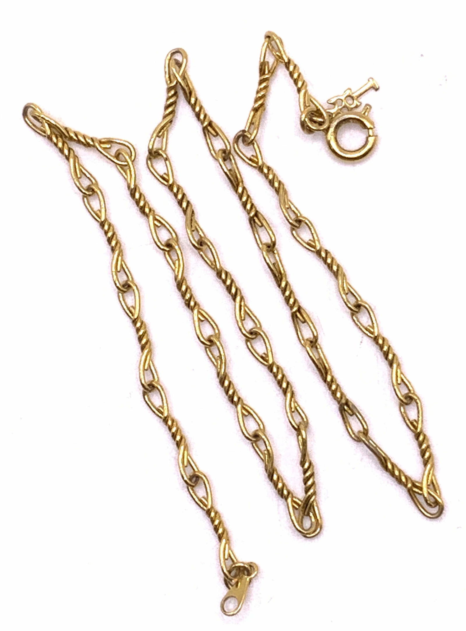 Trademarked Gold Tone Twisted Chain Choker (1 of 5)