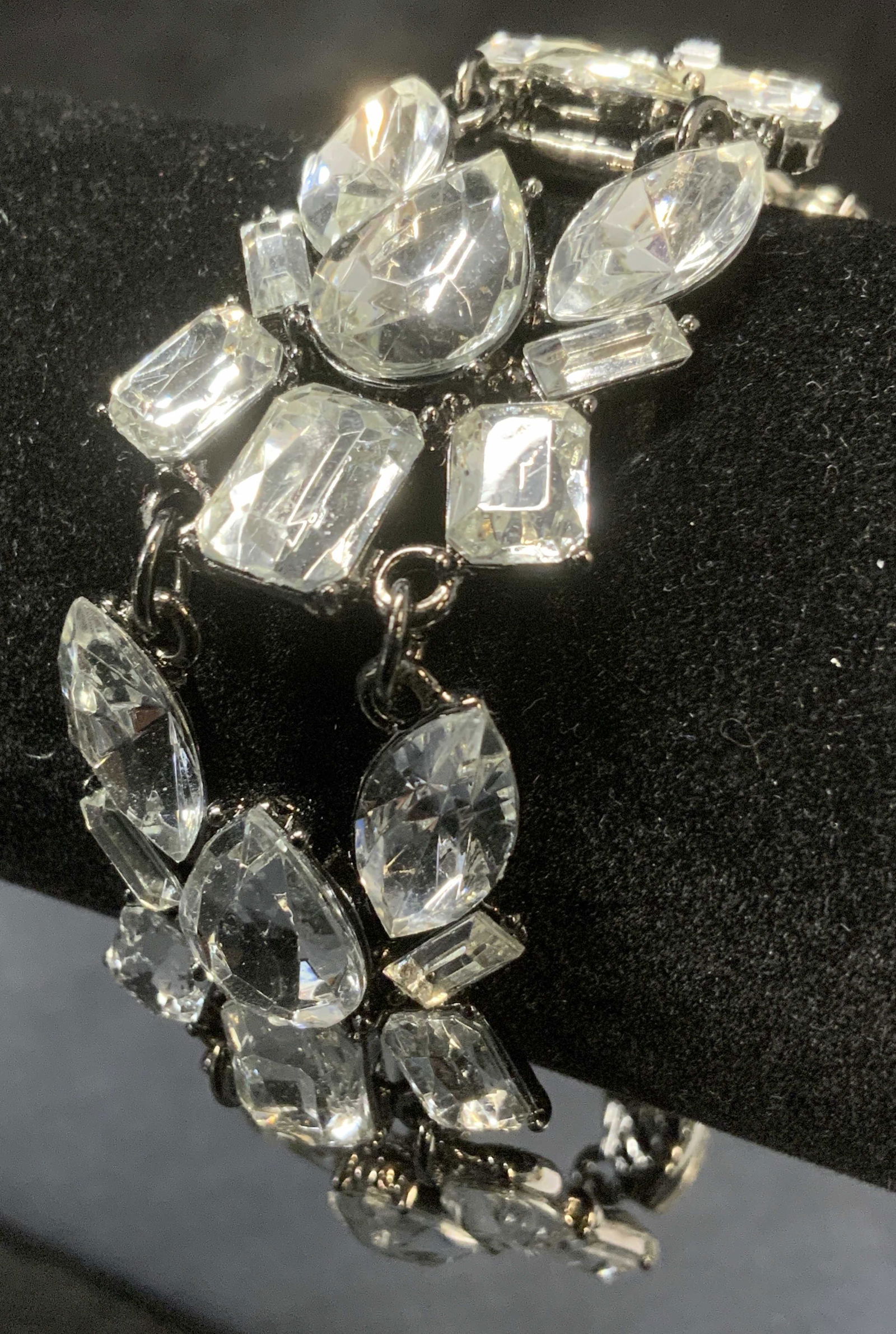 BLOOMINGDALES Crystal Bracelet NWT (1 of 4)