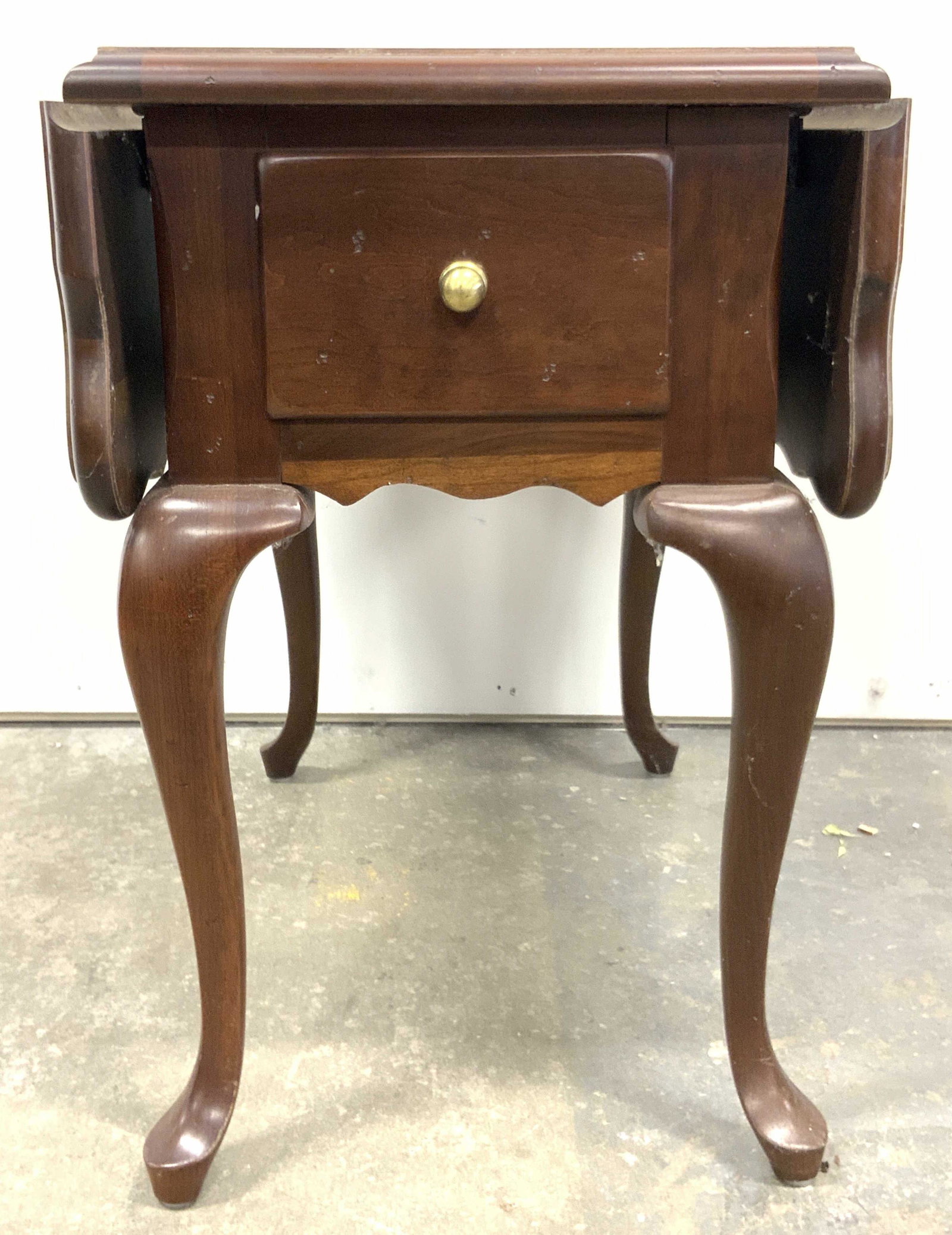VNG Drop Leaf Queen Anne Leg Side Table W Drawer (1 of 9)