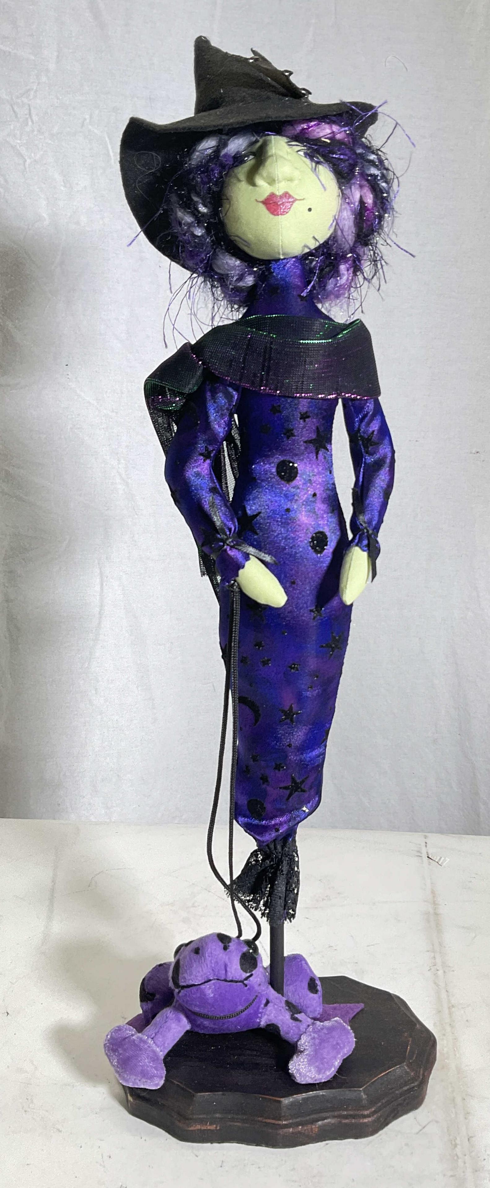 Witch Doll W Frog (1 of 7)