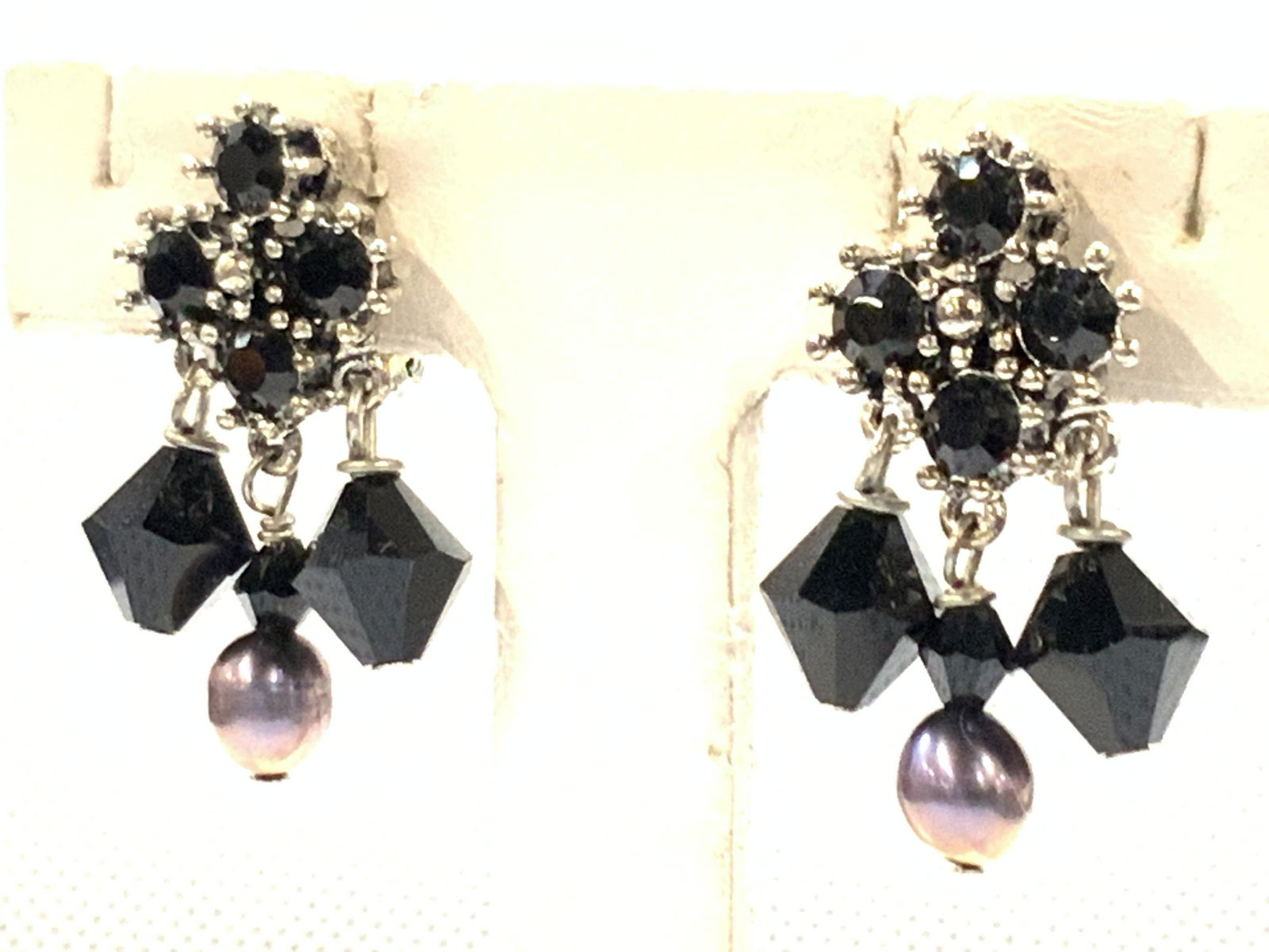 STEIN BLYE Clip On Cocktail Earrings (1 of 6)