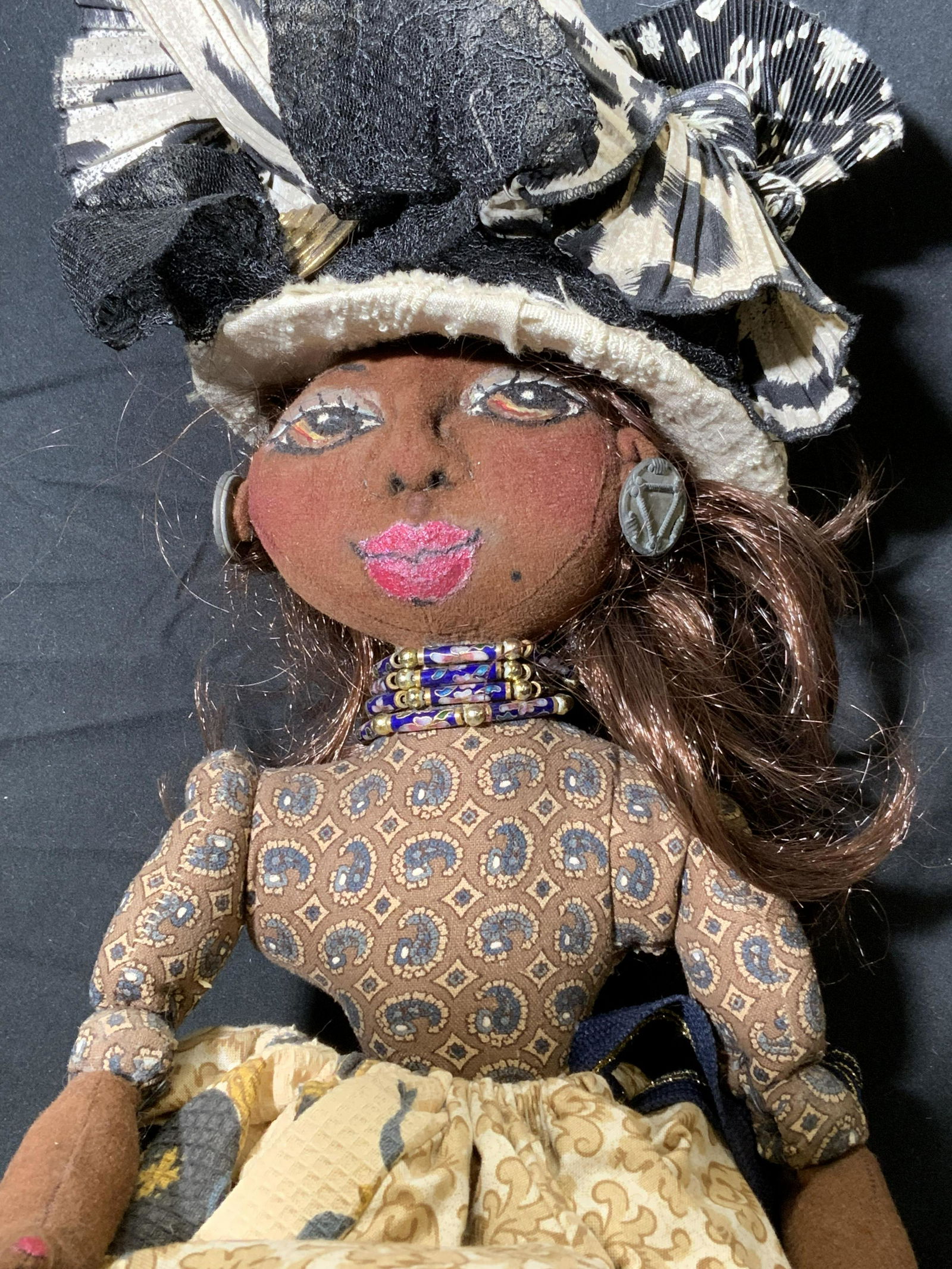 Vintage Fabric Artist Doll w Decorative Costume (1 of 6)