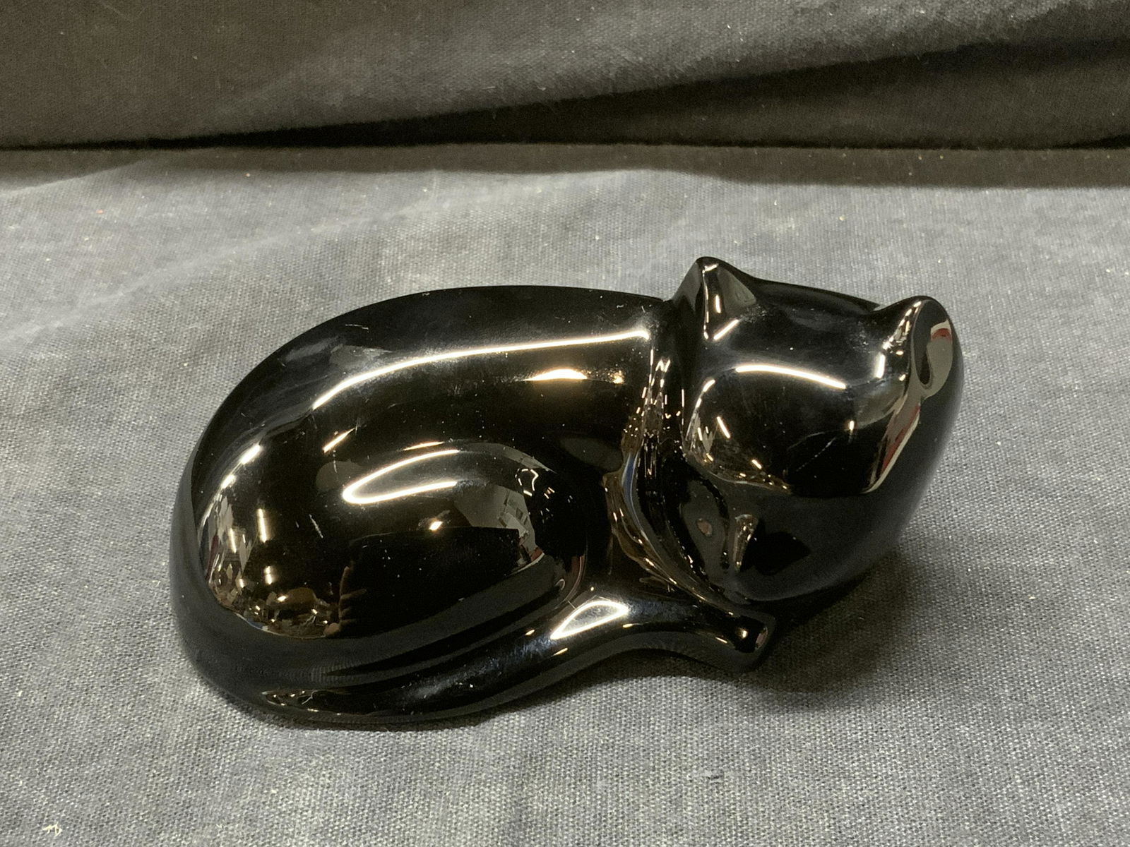 VAL ST. LAMBERT Black Art Glass Cat Figurine (1 of 6)
