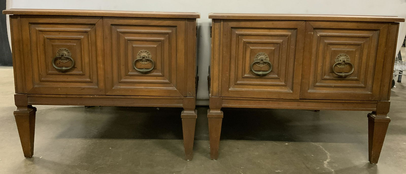 DREXEL HERITAGE Pr Low Wooden Side Tables (1 of 11)