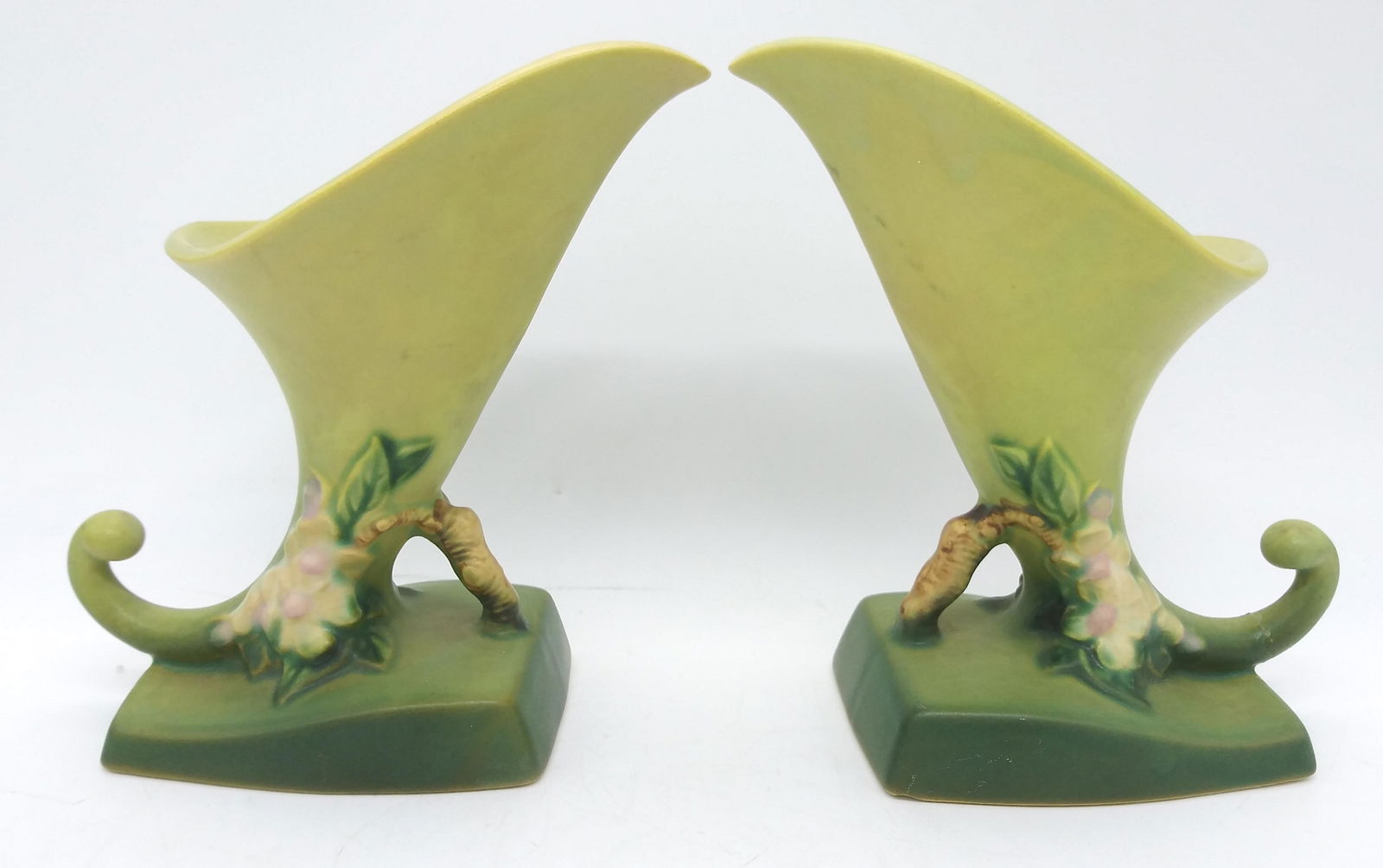 ROSEVILLE USA Pair Ceramic Cornucopia Figures (1 of 11)