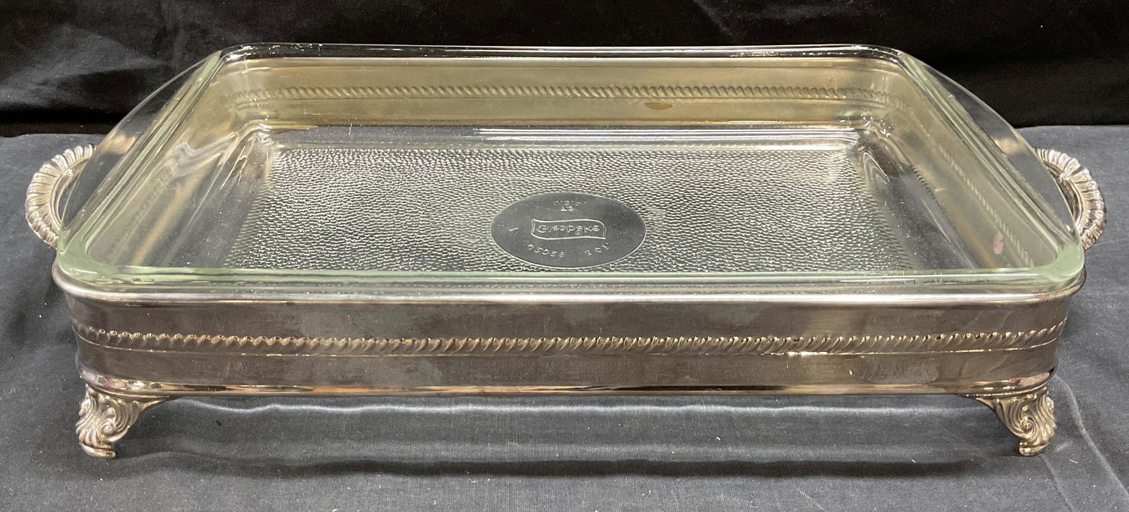 FB ROGERS Silverplated & Glass Serving Dish (1 of 7)