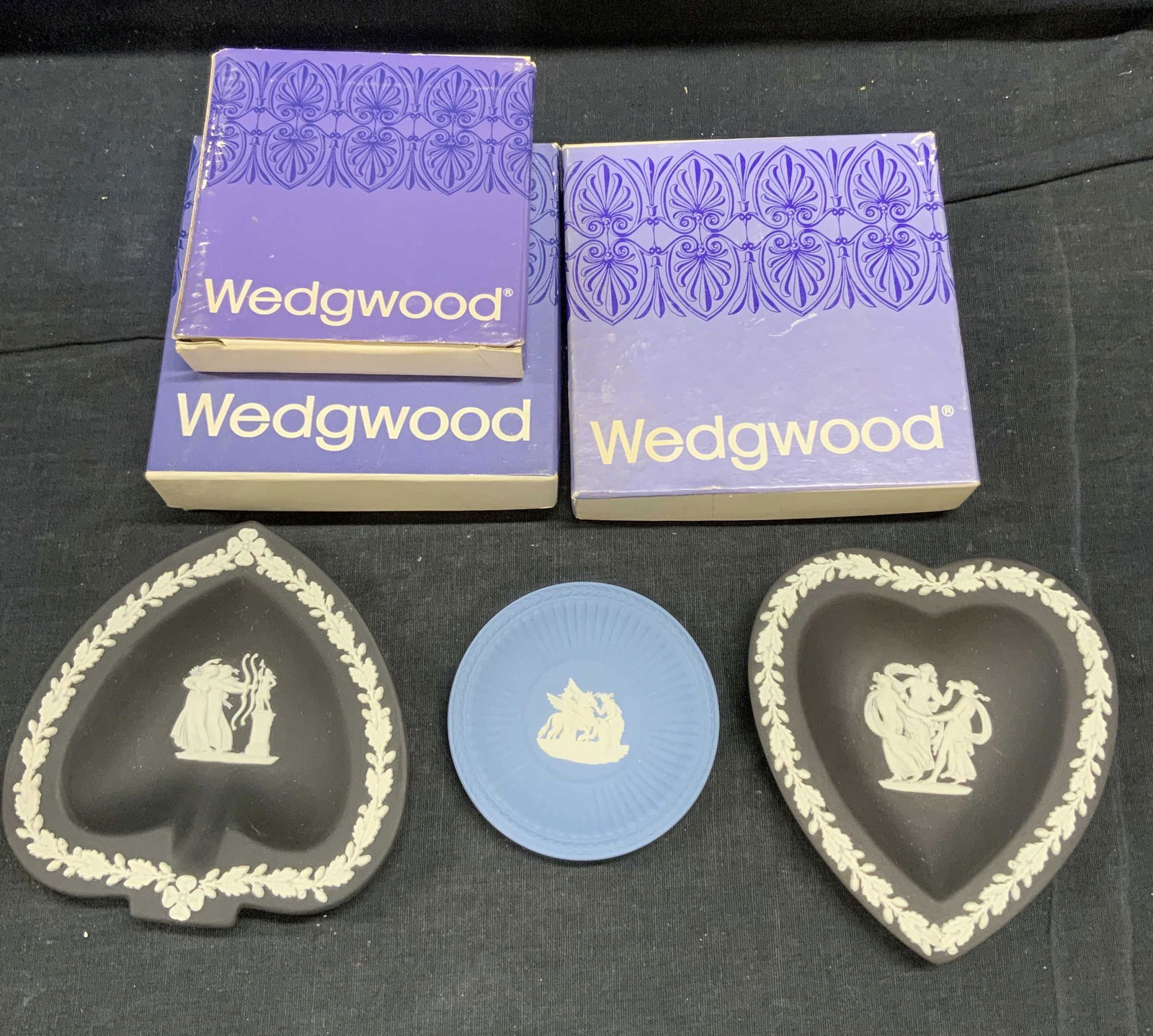 WEDGEWOOD ENGLAND JASPERWARE Trinket Dishes (1 of 5)