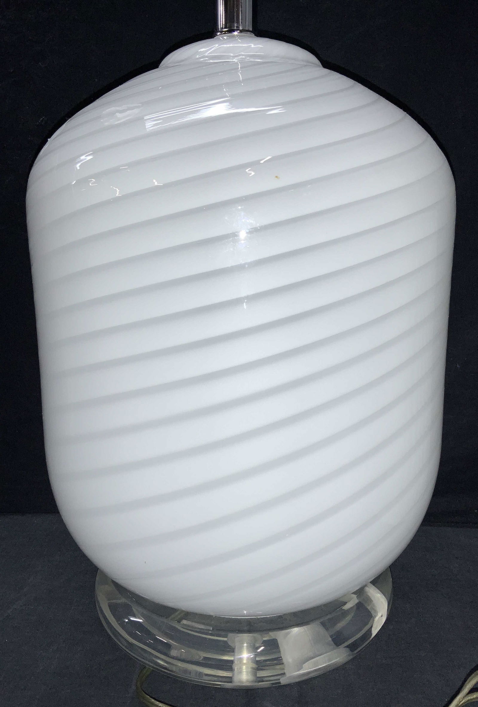 Art Glass Lamp w Acrylic Base and Shade (1 of 7)