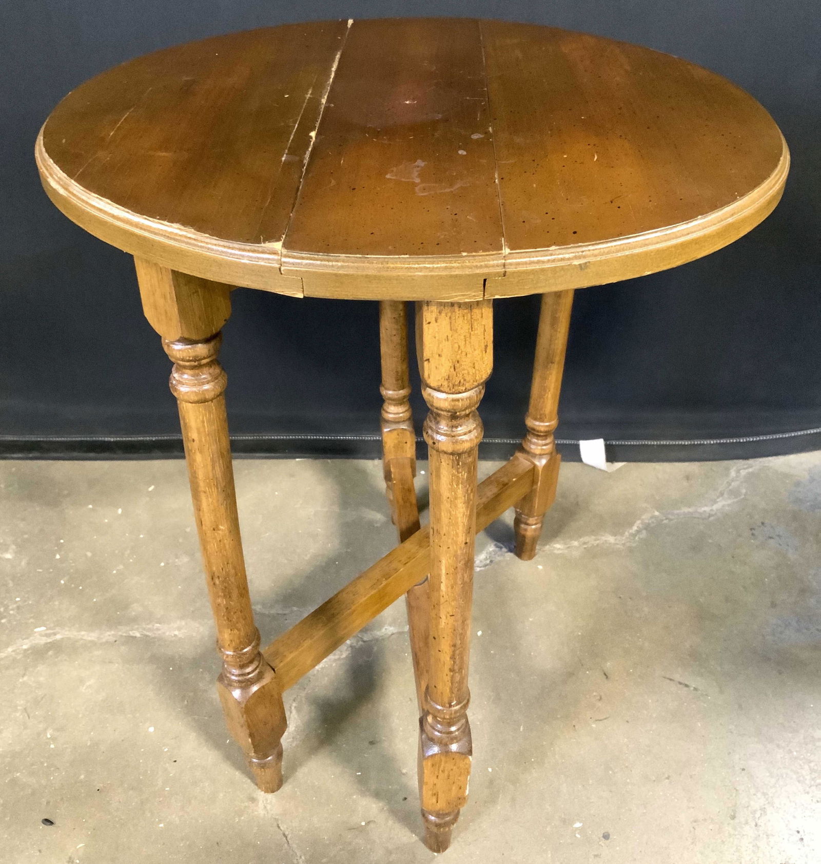 Vintage Wooden Gate Leg Drop Leaf Side Table (1 of 11)