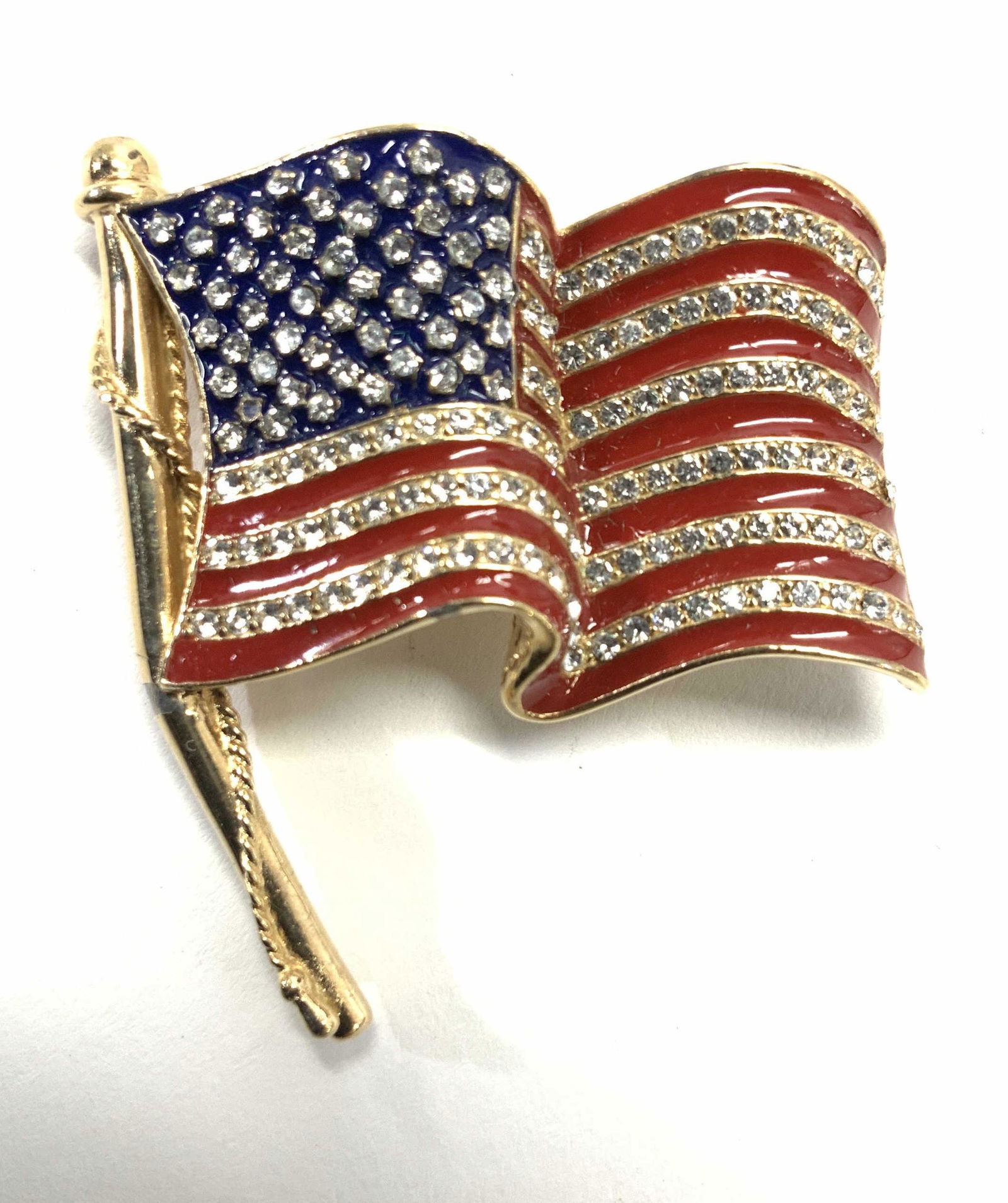 CINER American Flag Enamel and Crystal Brooch XL (1 of 5)