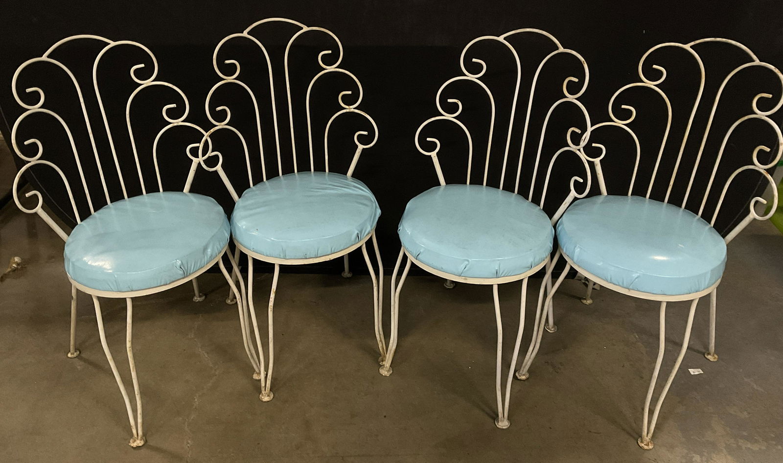 Set 4 ANTARENNI INDUSTRIES Iron Chairs W Blue Cushions: Vintage Possibly Antique. Set 4 ANTARENNI INDUSTRIES small metal outdoor chairs with blue cushions. Metal is magentic, appears to be iron. Measures approx 33H x 14D x 13W inches. White Metal chairs wi