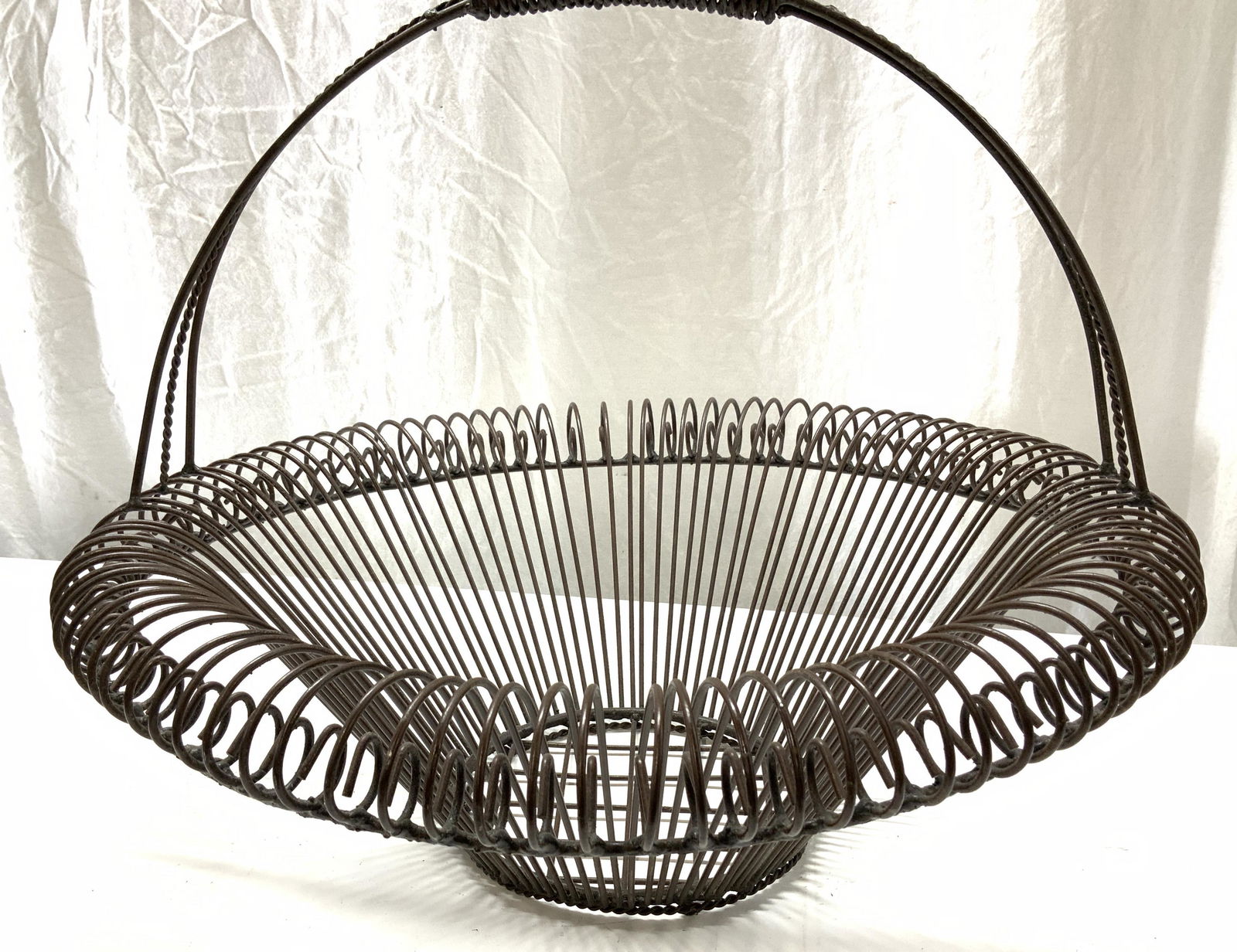 Antique Oversized Wire Jardiniere Basket w Handle (1 of 8)