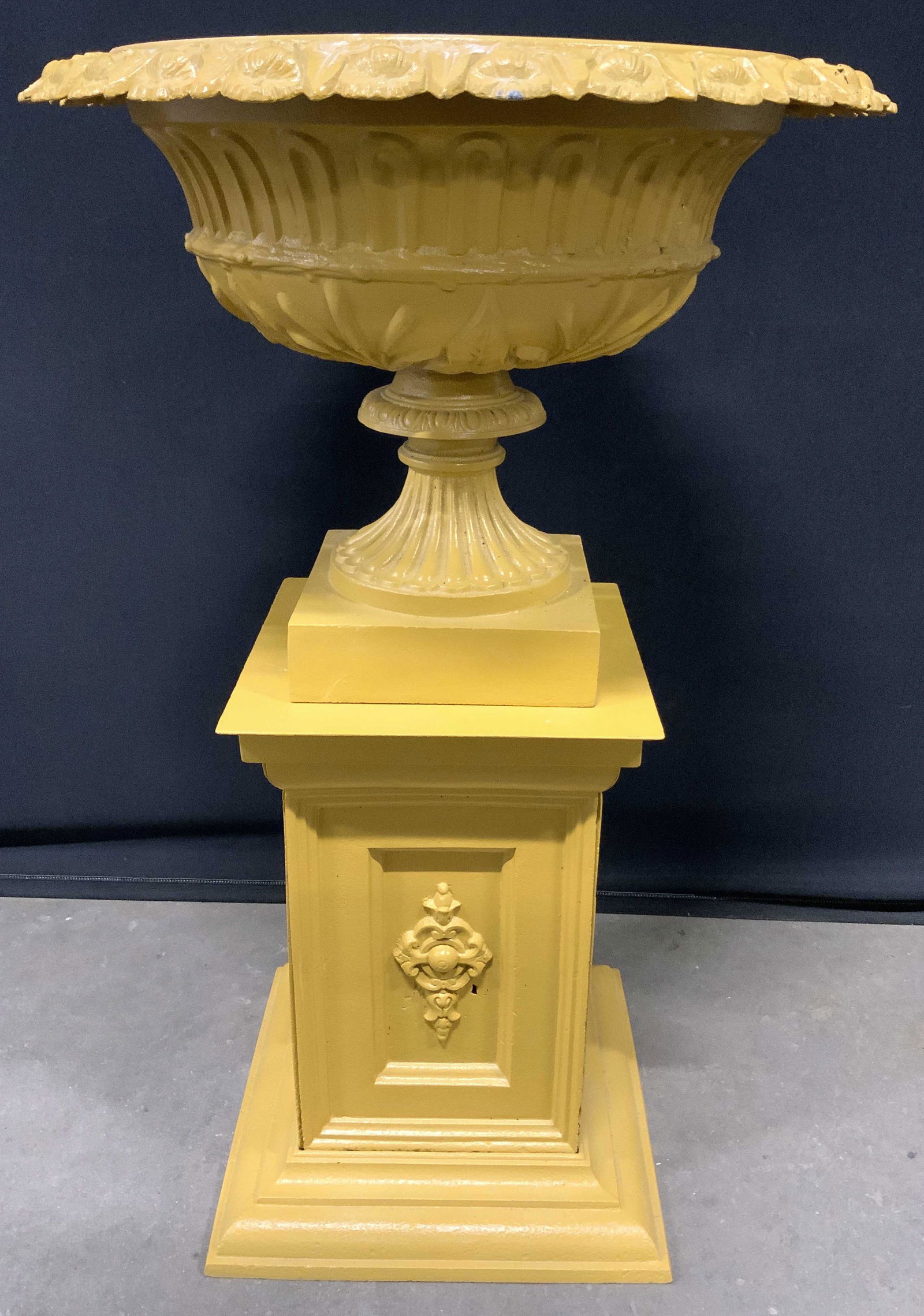 Iron Urn Planter W Base In Goldenrod 3ft (1 of 14)