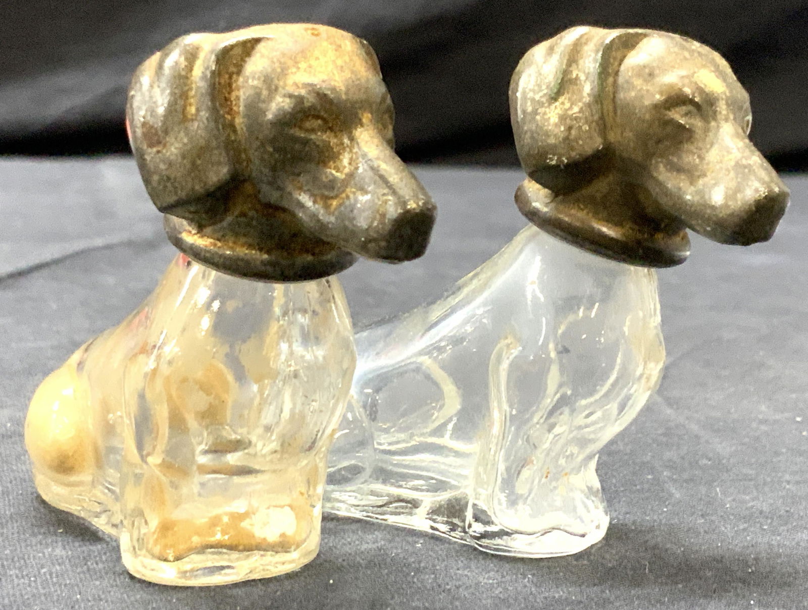 2 Glass Dachshund Salt & Pepper Shakers (1 of 7)
