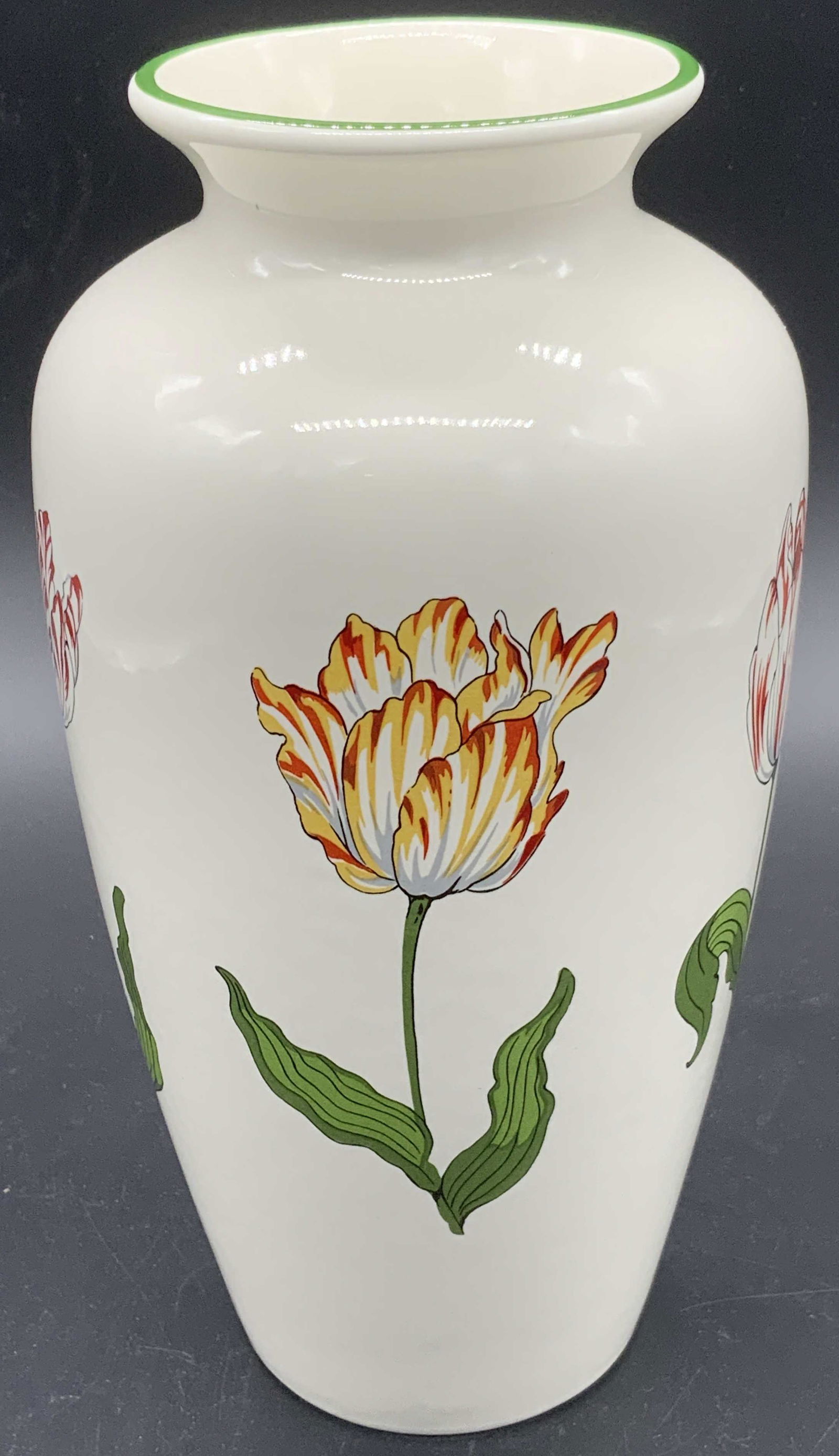 TIFFANY & CO Tiffany Tulips Porcelain Vase ENGLAND (1 of 9)