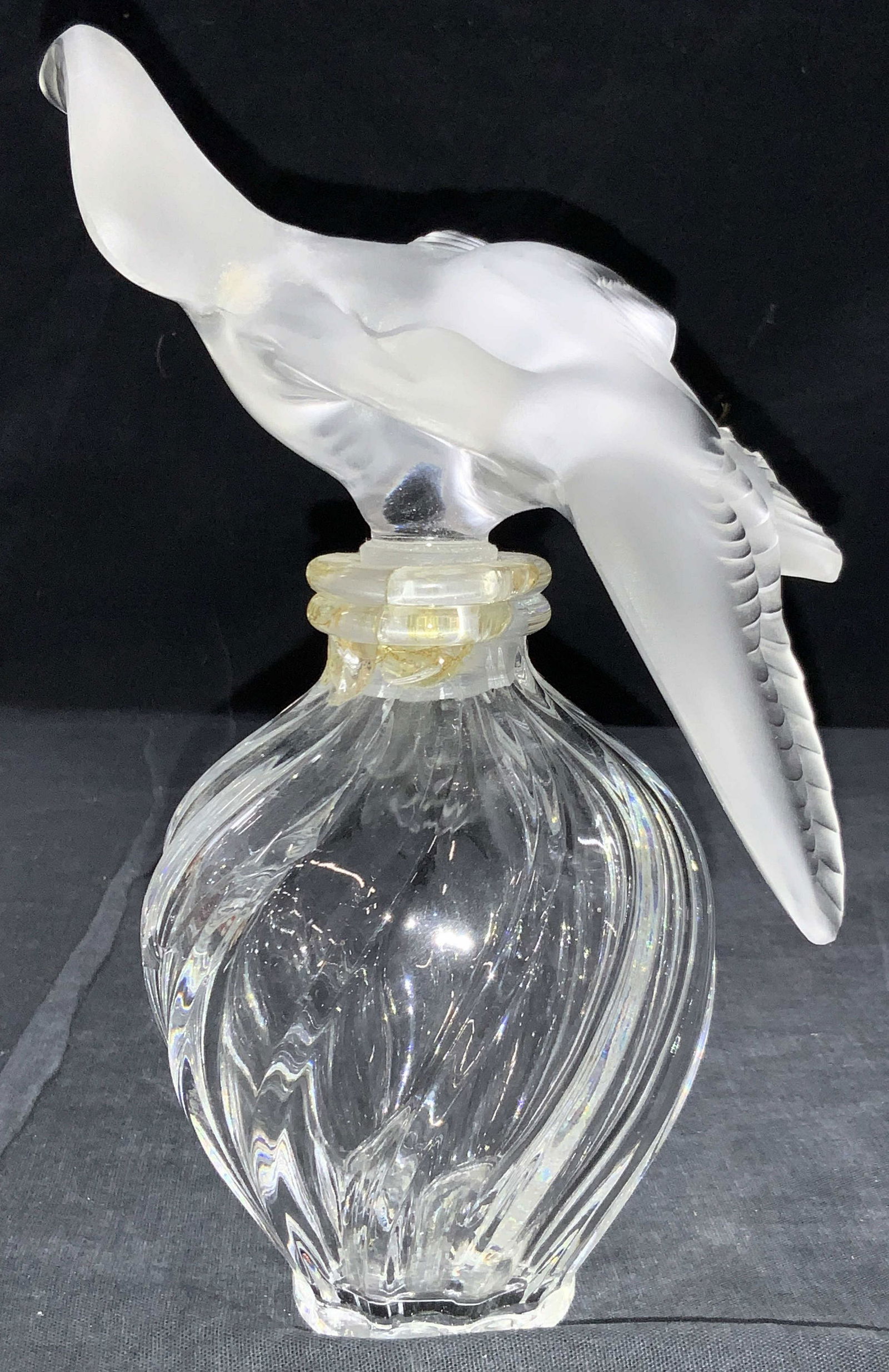 LALIQUE Clear Crystal Bird Vessel (1 of 11)