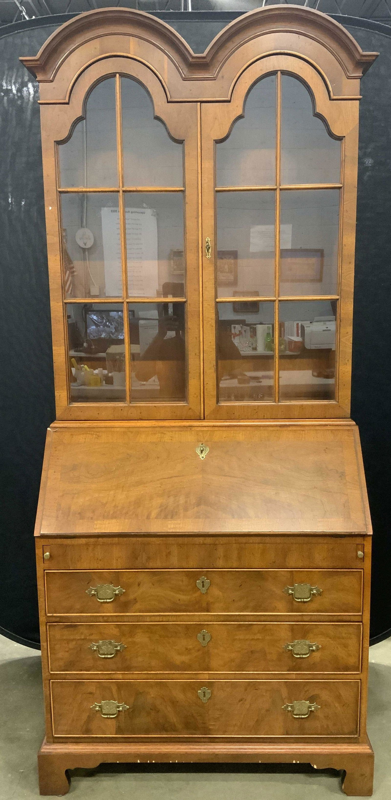 HENREDON Secretary Desk Hutch (1 of 11)