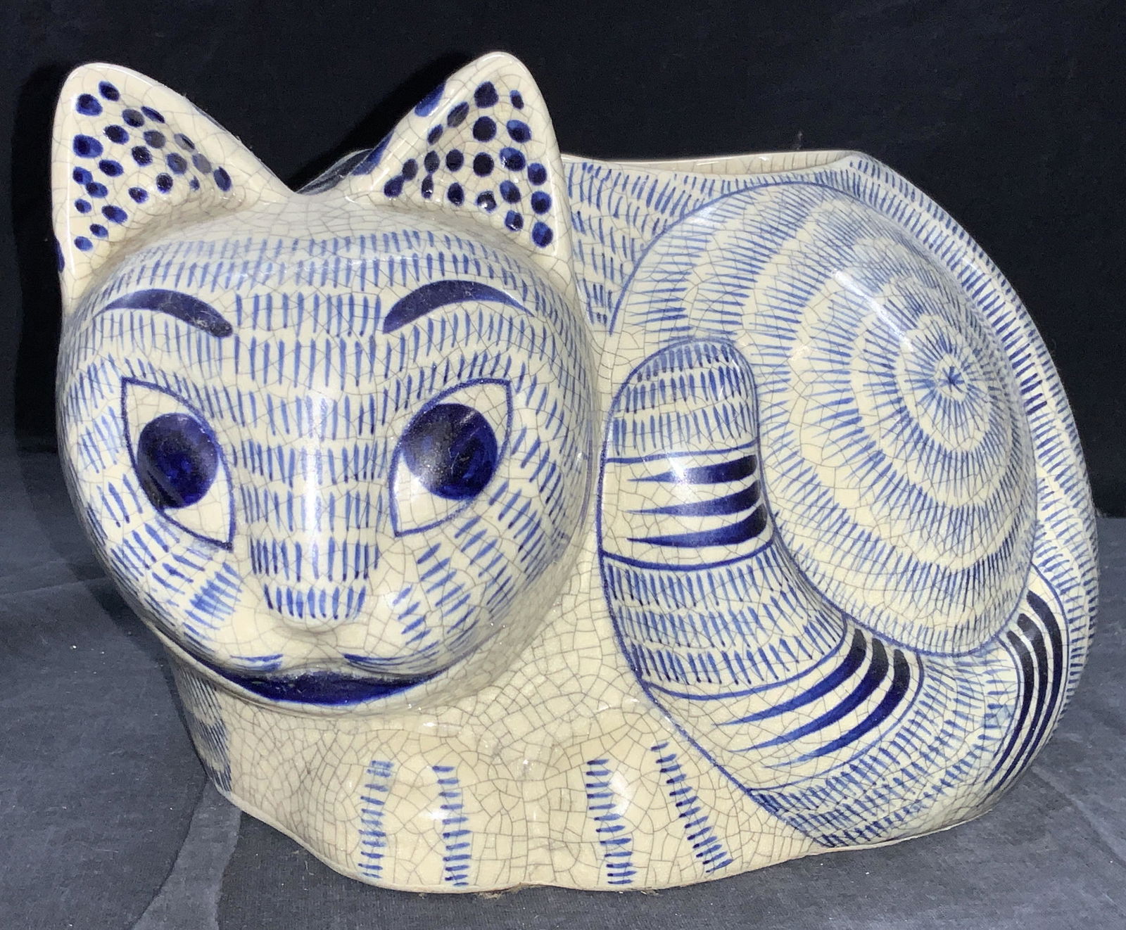 TIFFANY & CO. Ceramic Cat Vessel (1 of 8)