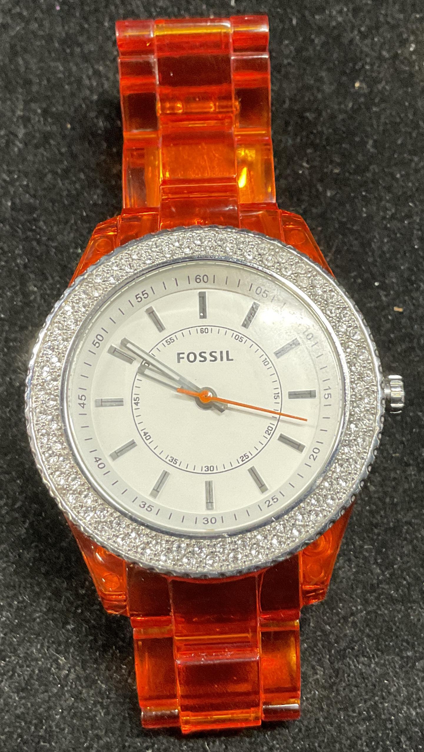 FOSSIL Rhinestoned Womens Watch (1 of 6)