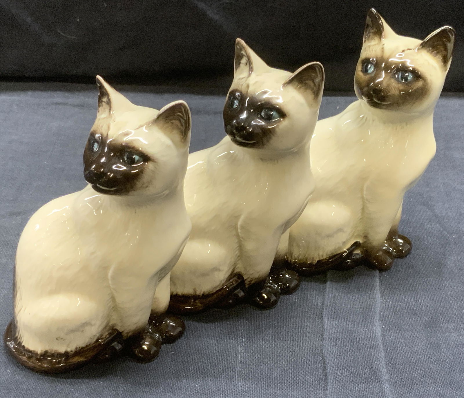ROYAL DOULTON 3 Porcelain Cat Figurines, England (1 of 6)