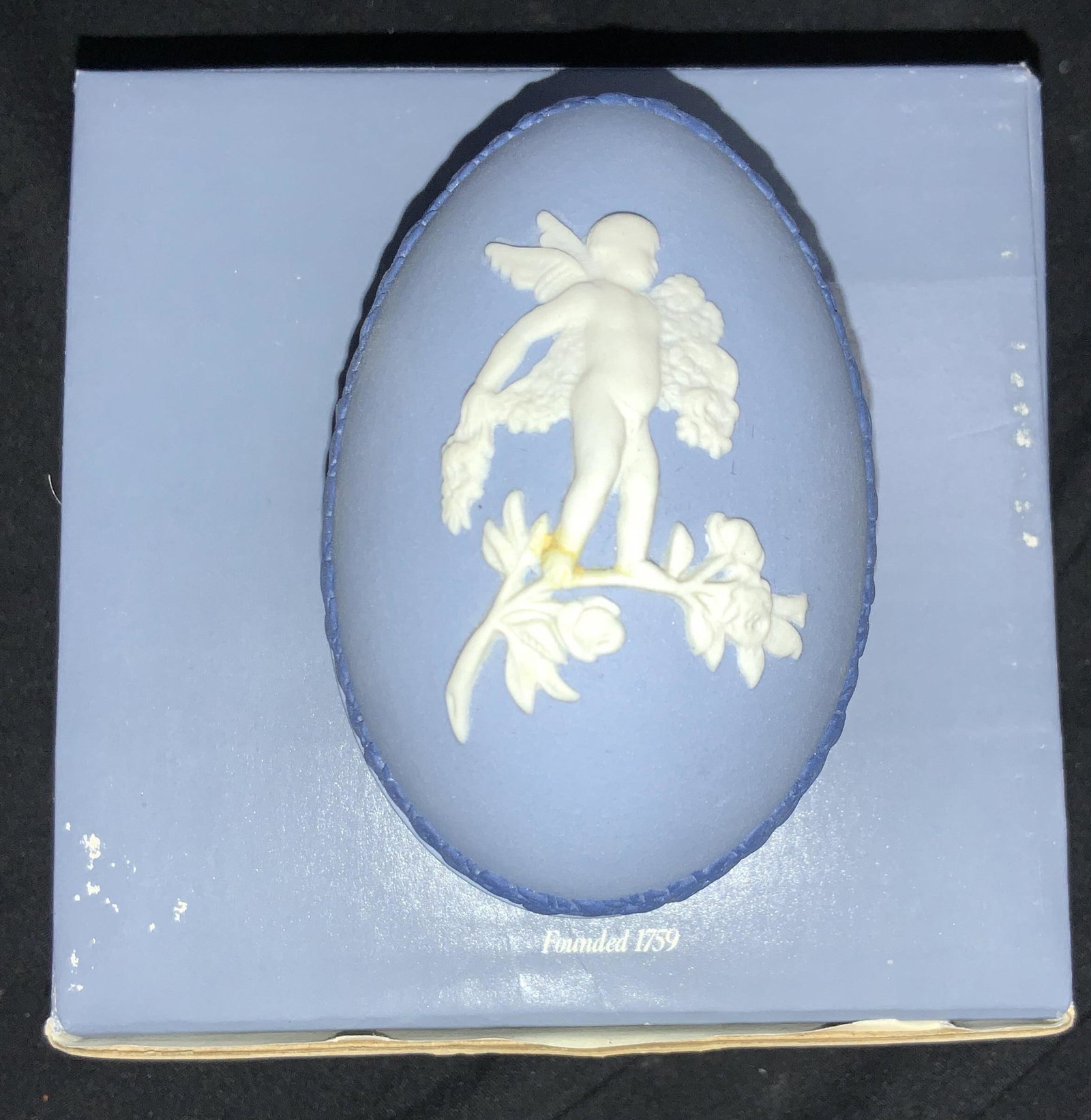 Wedgwood Sgn Blue Porcelain Egg Trinket Box, Eng (1 of 4)