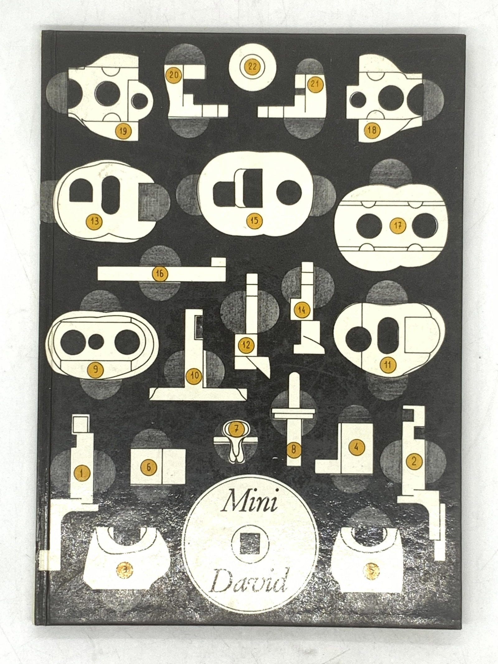 Le Mini David Vintage Art Book: Le Mini David Vintage Art Book, published by Multicetera circa 1970, subject is on the sculptor and architect Berrocal, text in English, Spanish, French, Italian, and German, measures approx 9 3/4 x 7