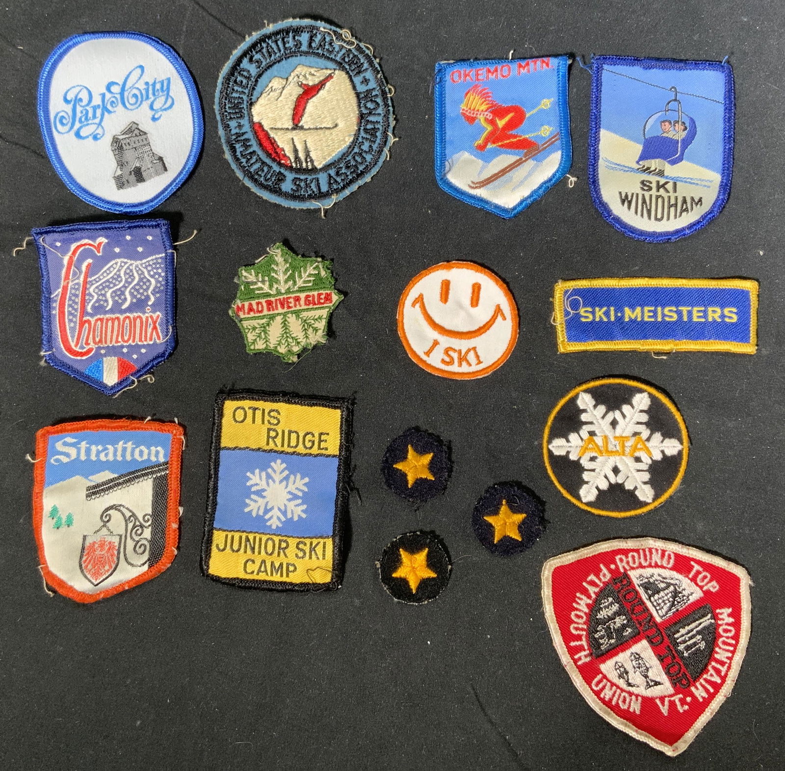 Lot 15 Vintage Ski Patches (1 of 7)