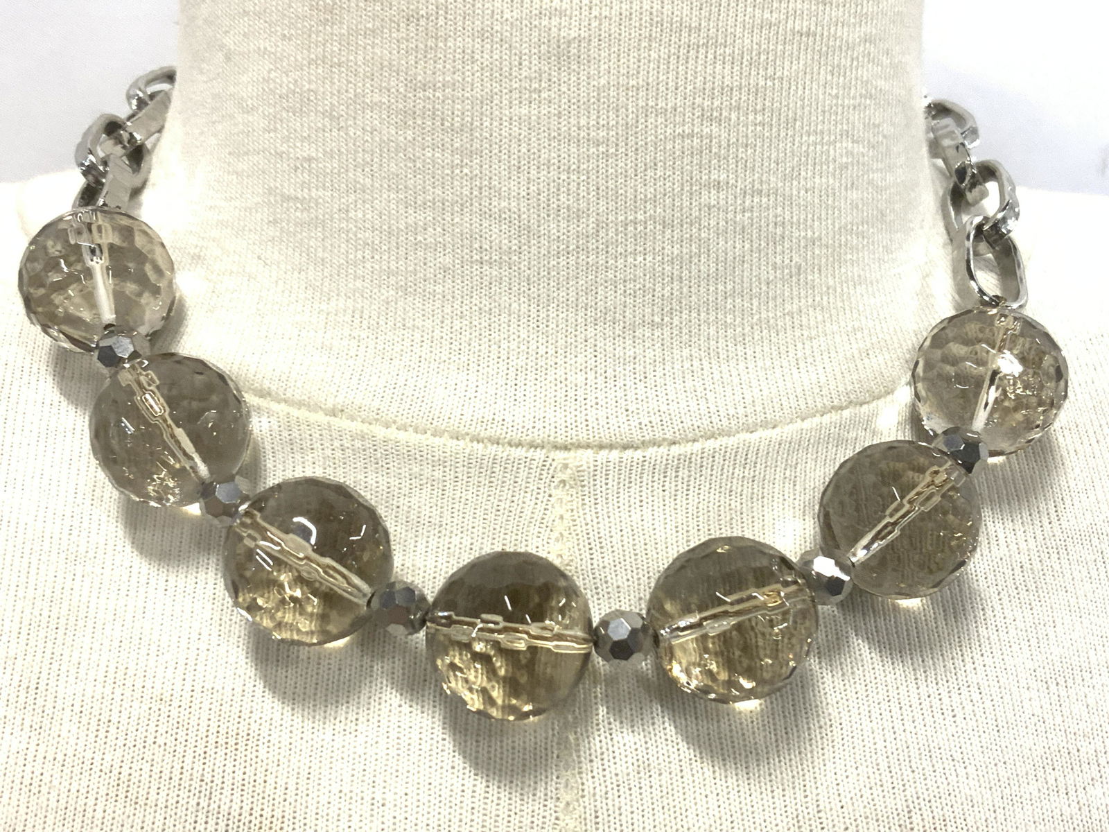 ANN TAYLOR Glass Beaded Necklace NWT (1 of 4)