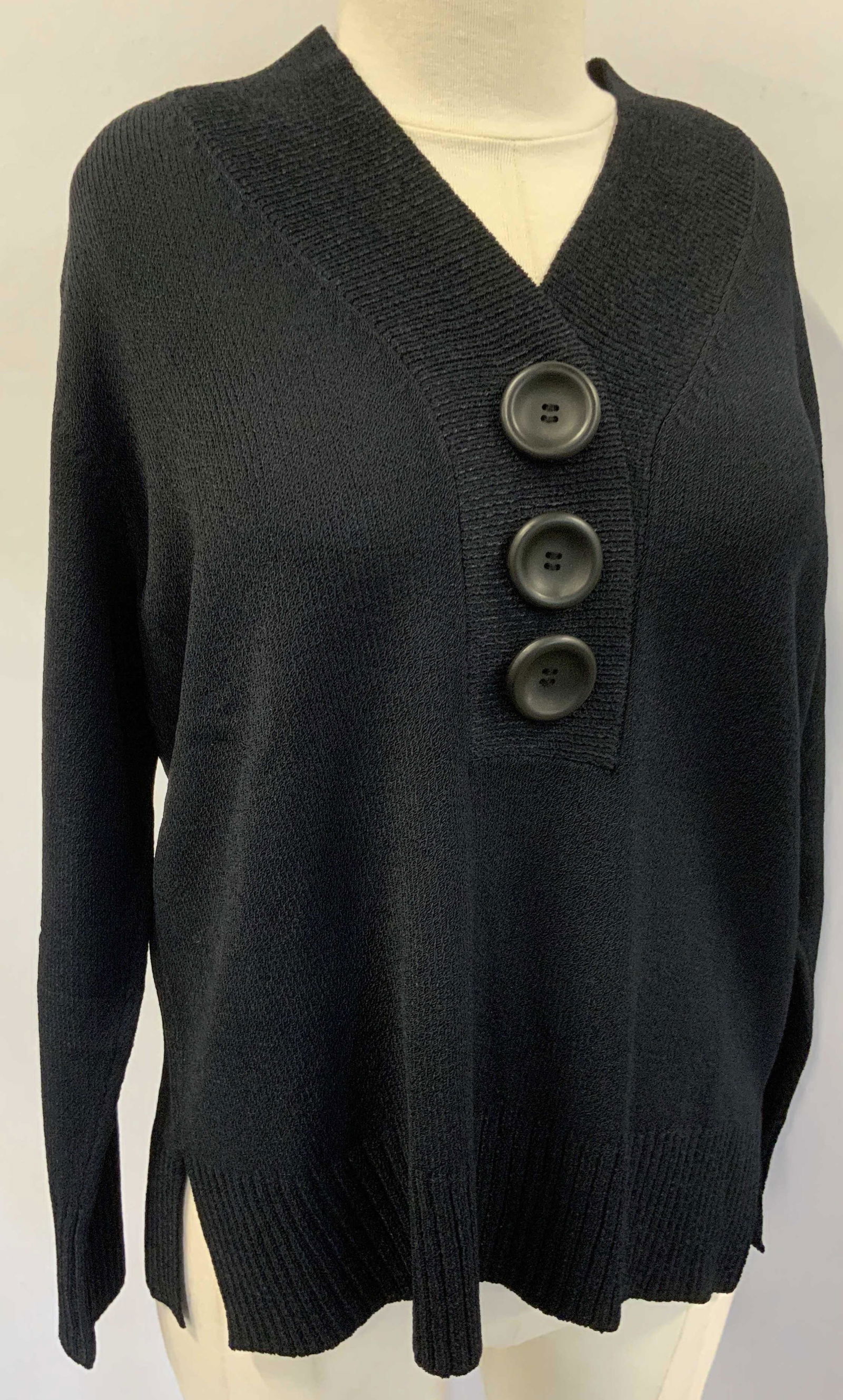 DUNA Handloomed Oversized Buttoned Sweater (1 of 10)