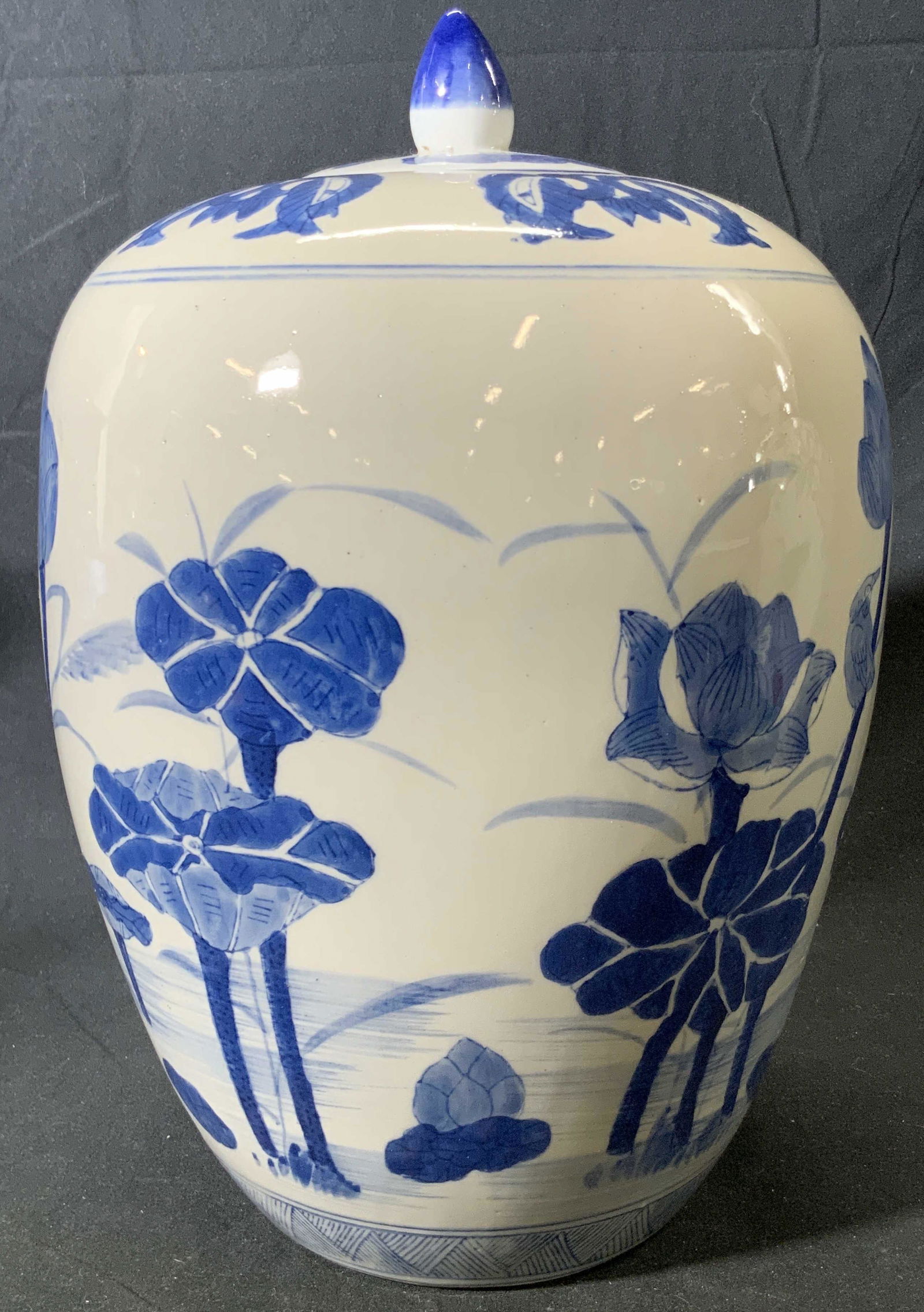 Signed Blue White Lotus Vessel (1 of 5)