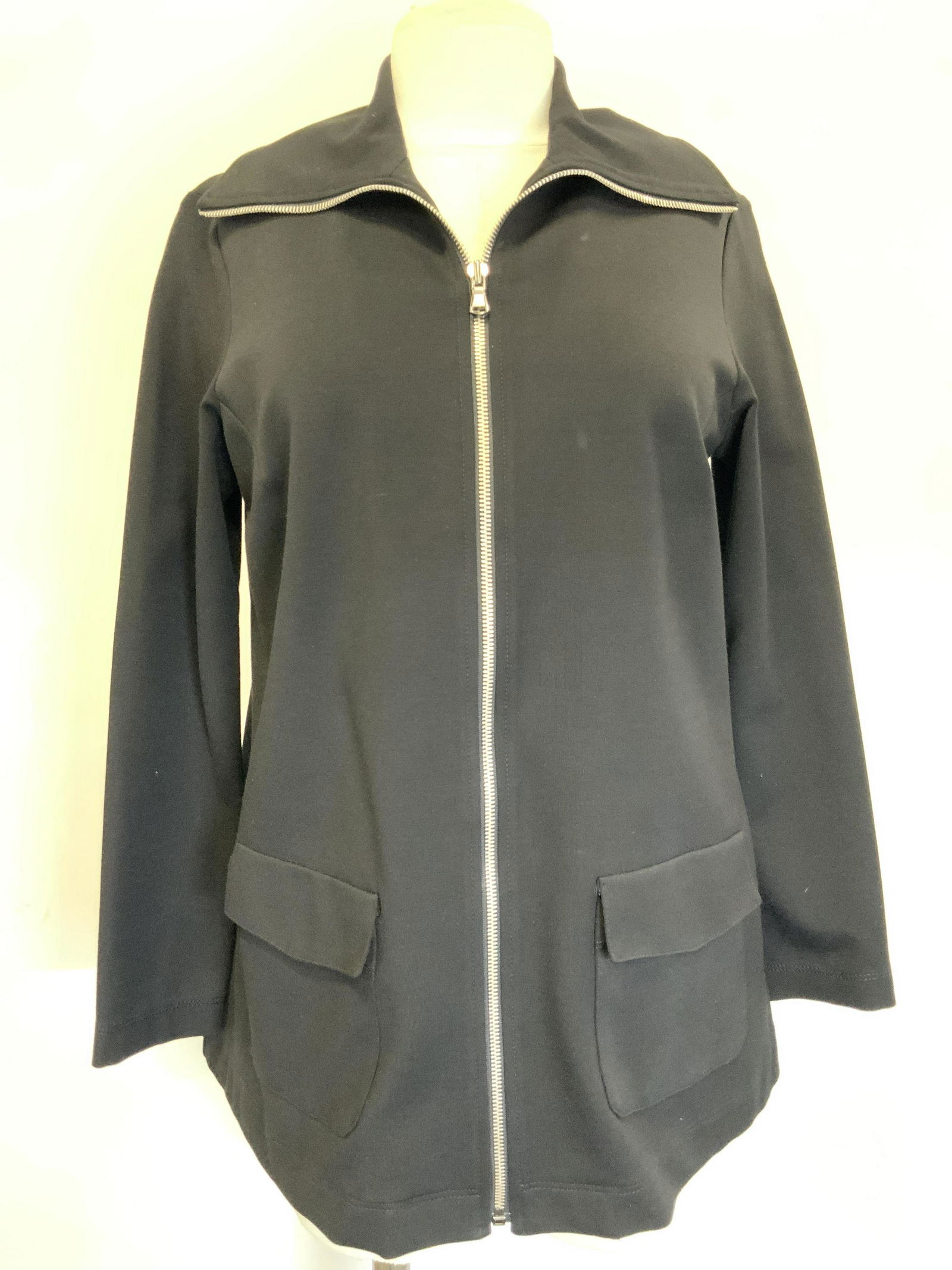 ESTELLE & FINN Black Zip Up Jacket (1 of 9)