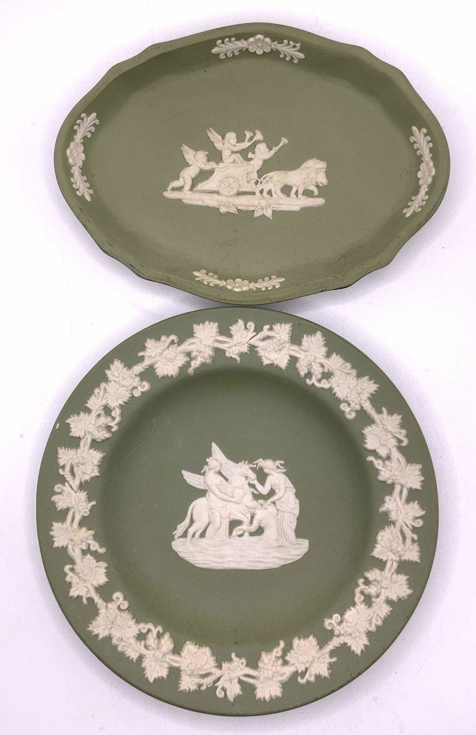 Lot 2 WEDGWOD Green Jasperware Trinket Dishes (1 of 7)