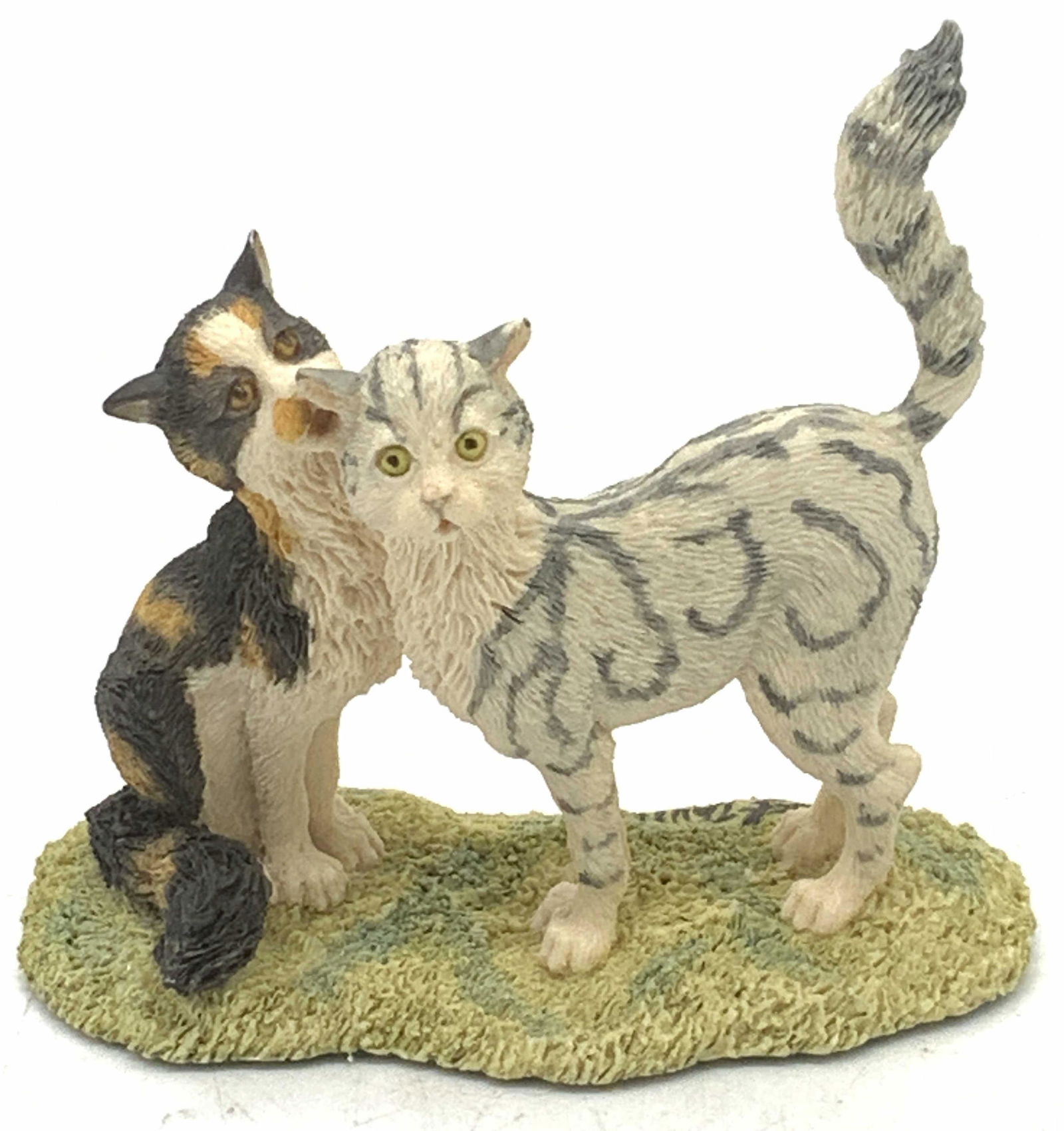 LOWELL DAVIS Vintage Kitty Cats Figurine (1 of 4)