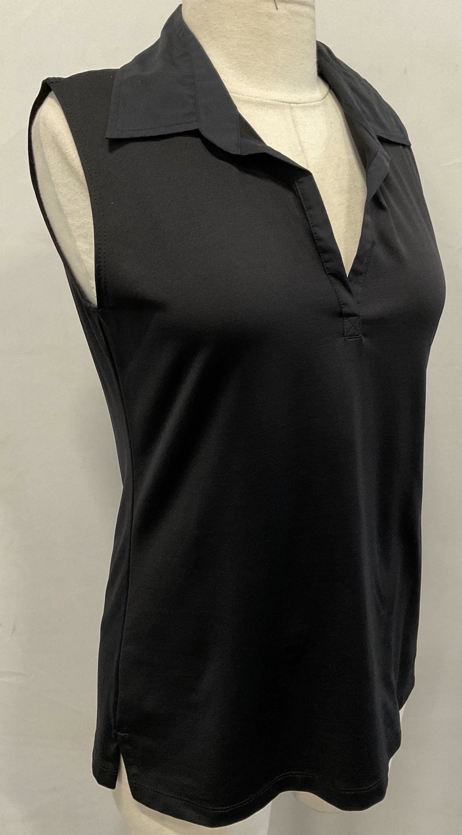 A NUE LIGNE Sleeveless Collared Top, USA: A NUE LIGNE Sleeveless Collared Top. Tag reads size M, 88% Tactel 12% Lycra. No visible wear to piece. Fall fashion, womens wear, womens tops, A NUE LIGNE collared top, A NUE LIGNE v neck, womens fash
