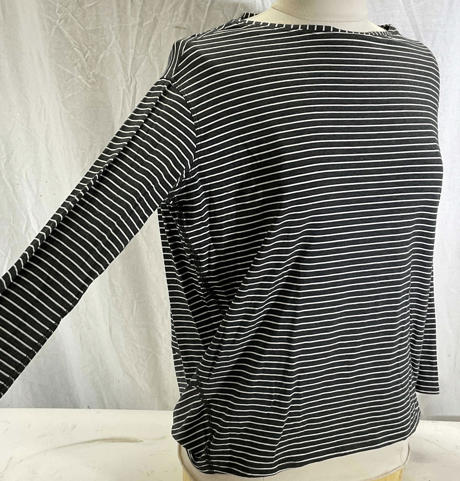 LULULEMON Striped Black & White Long Sleeve Top (1 of 4)