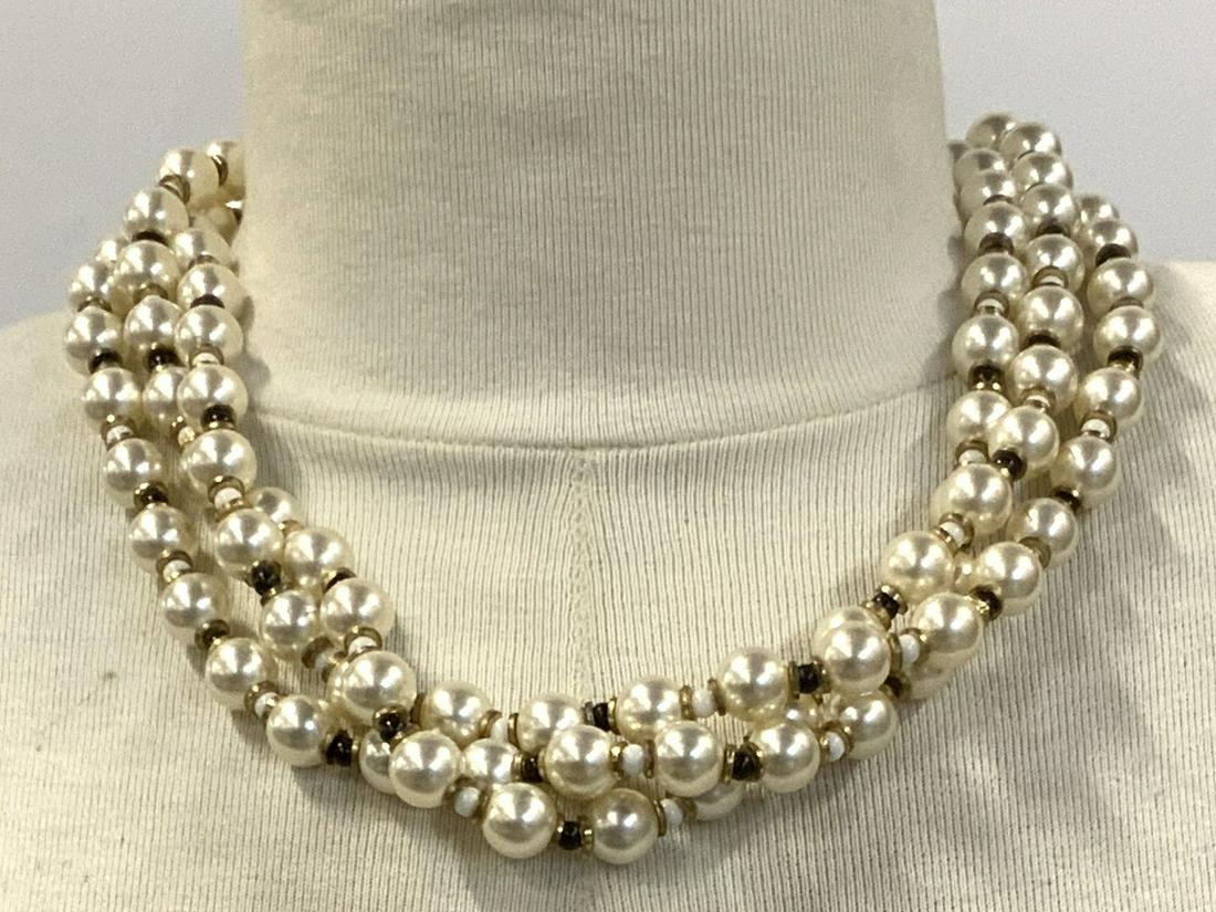 Multistrand Pearlescent Necklace (1 of 4)