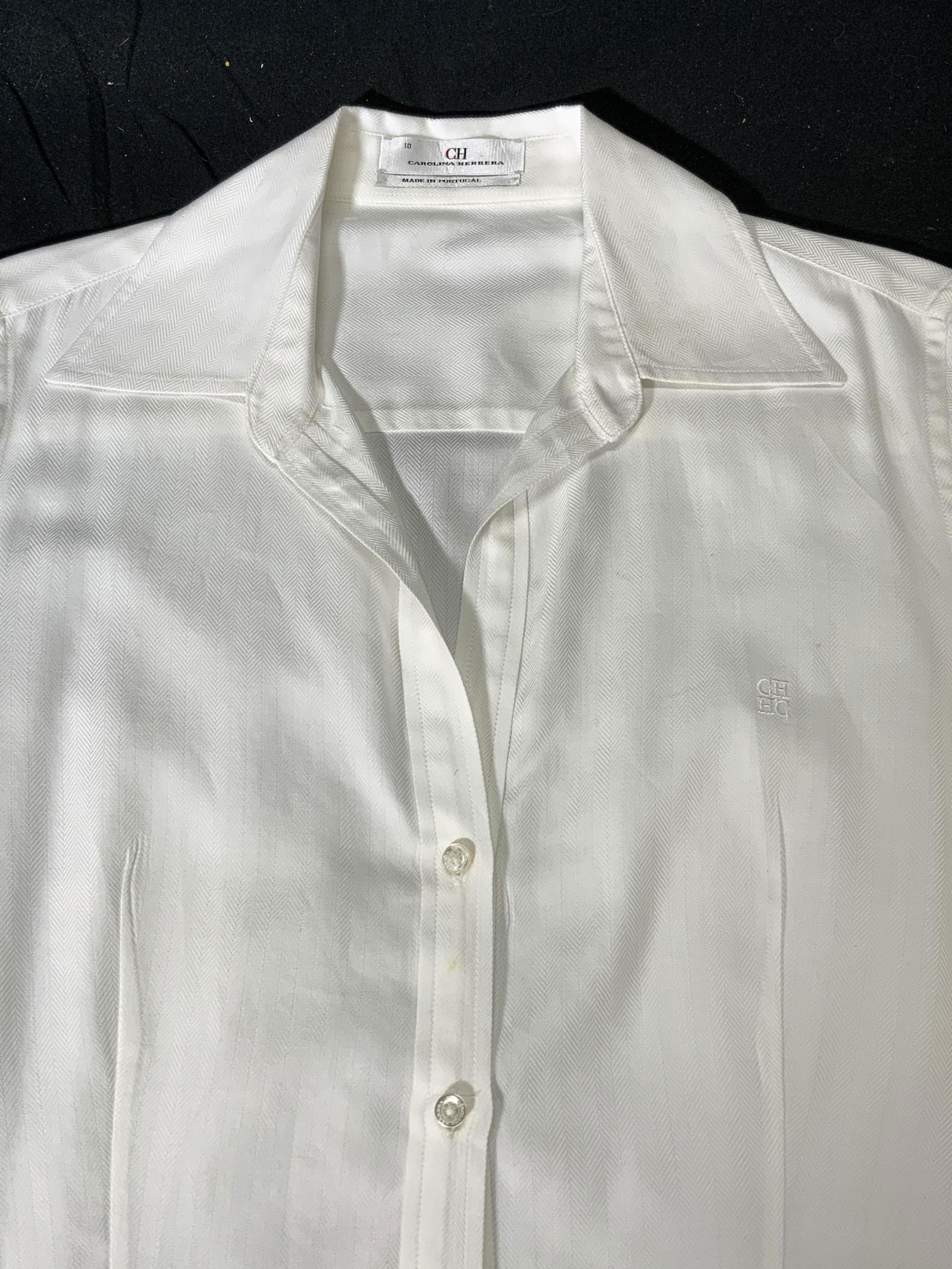 CAROLINA HERRERA White Collared Button Up Shirt (1 of 6)