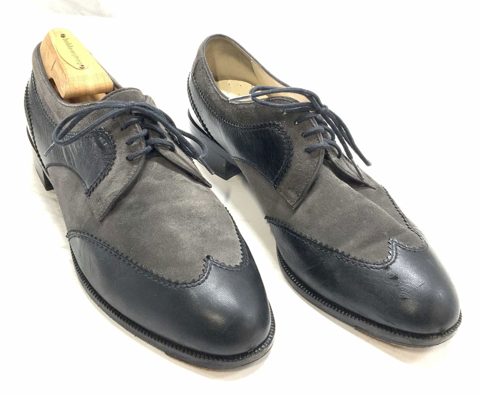 SALVATORE FERRAGAMO Black/Grey Oxfords: SALAVATIRE FERRAGAMO grey suede and black leather Oxford shoes with 1.25 inch heels. Size 9. Wear consistent with use and exposure, need insoles replaced. Property of Manhattan, NY Estate. Salvatore F