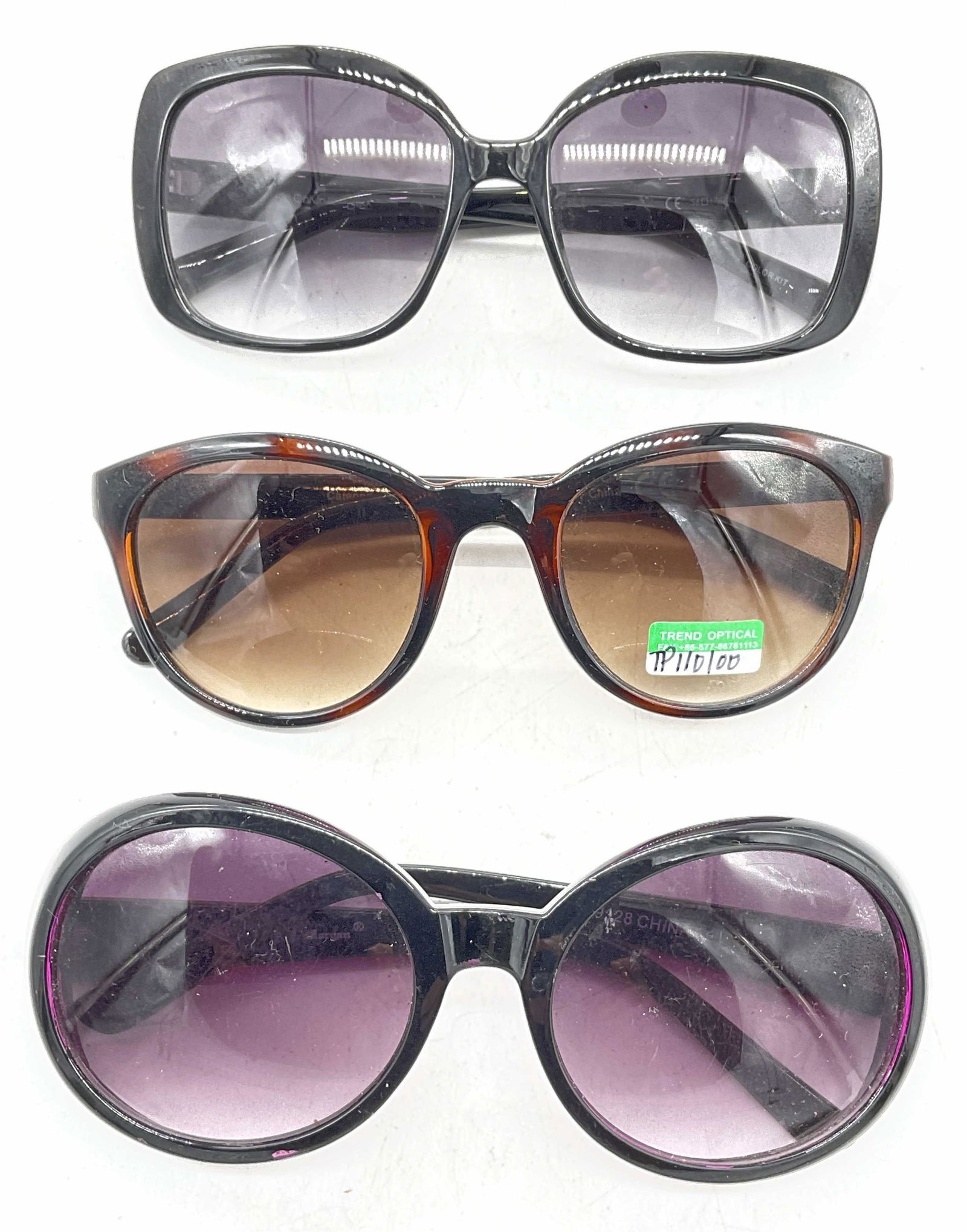 Lot 3 Large Lens Sunglasses, Calvin Klein & More (1 of 7)